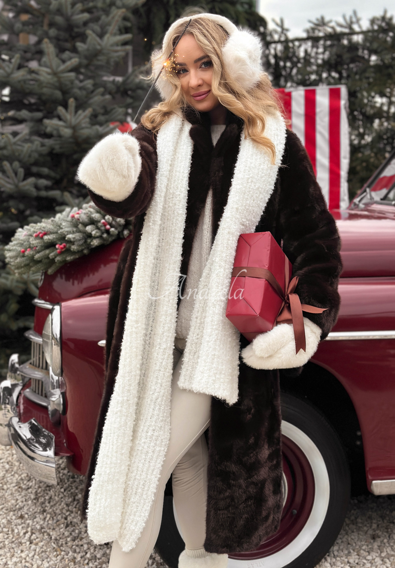 Dlouhý kabát kožich Beside The Fire čokoládový