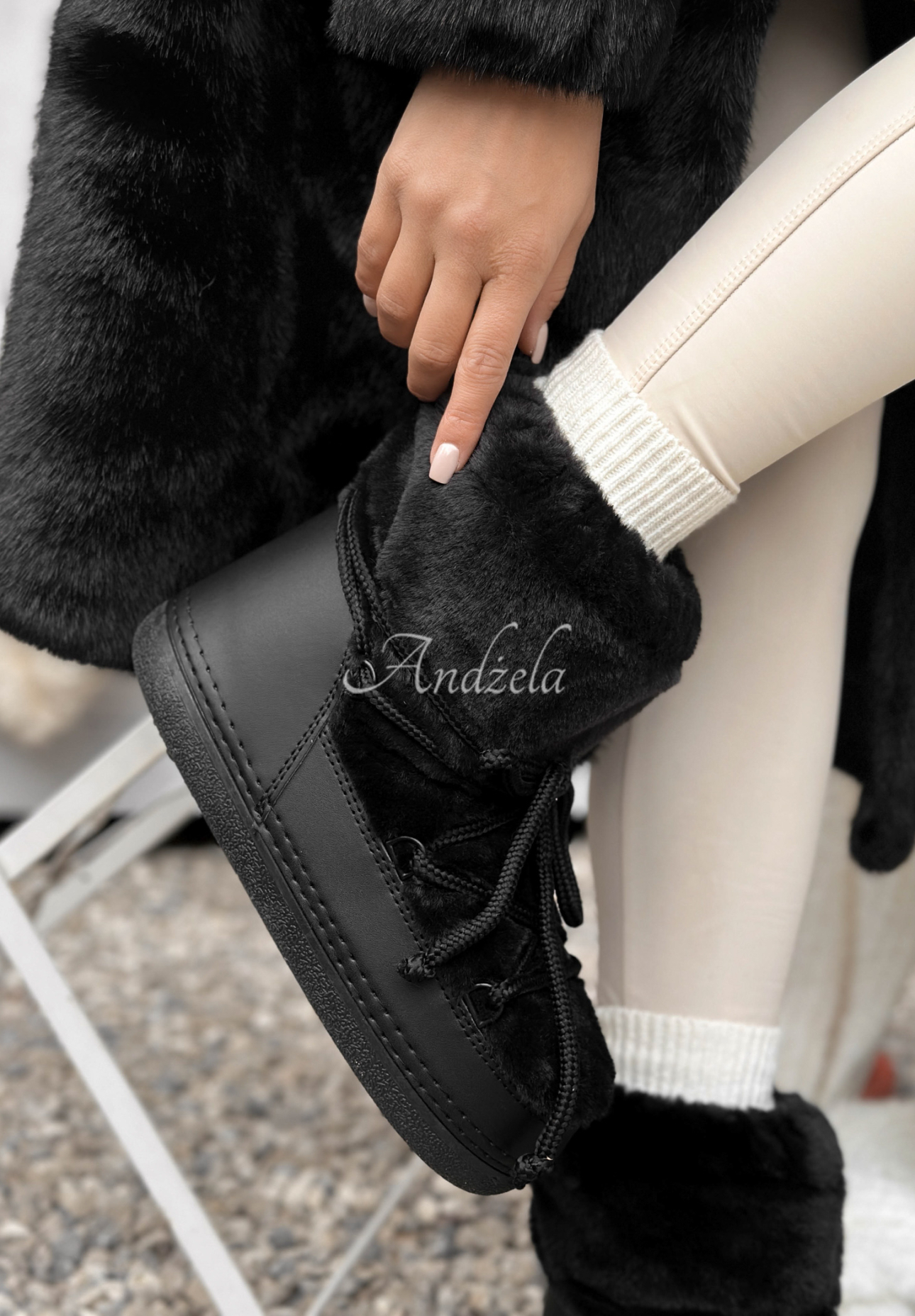 Sněhule s kožíškem End Of Year černé