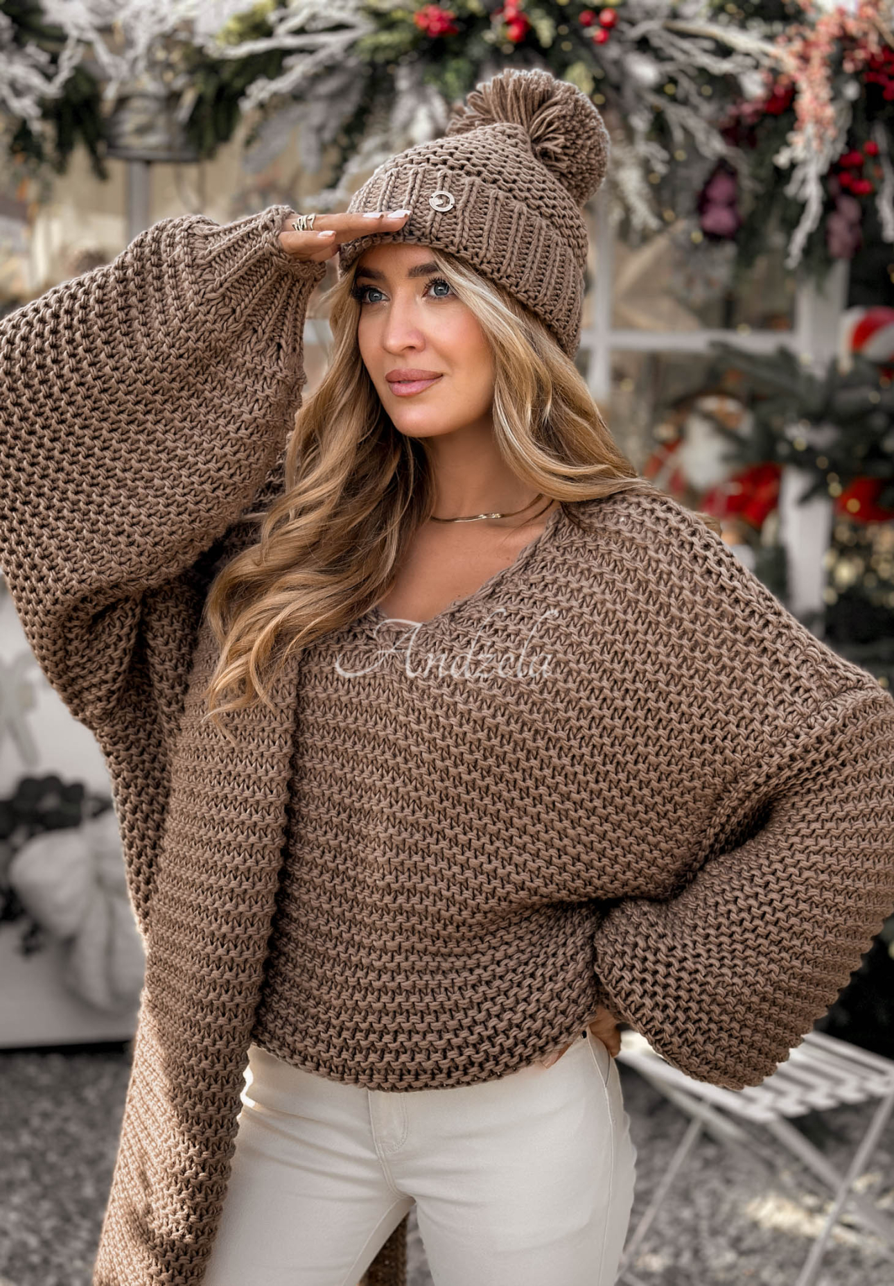 Pletený svetr s vlnou Winter Is Calling Mokka