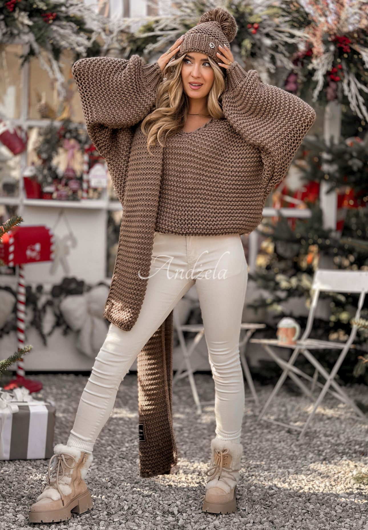 Pletený svetr s vlnou Winter Is Calling Mokka