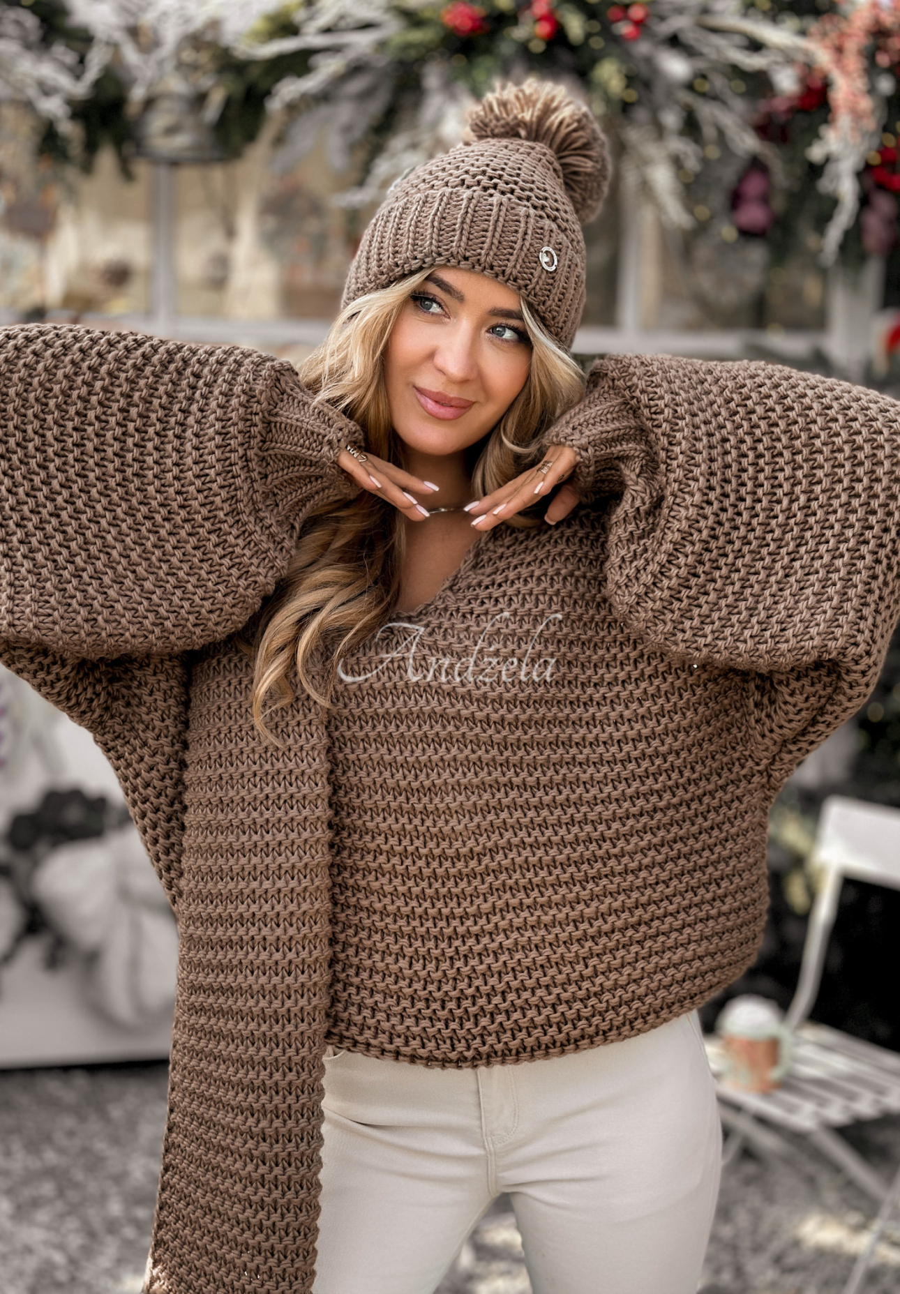 Pletený svetr s vlnou Winter Is Calling Mokka