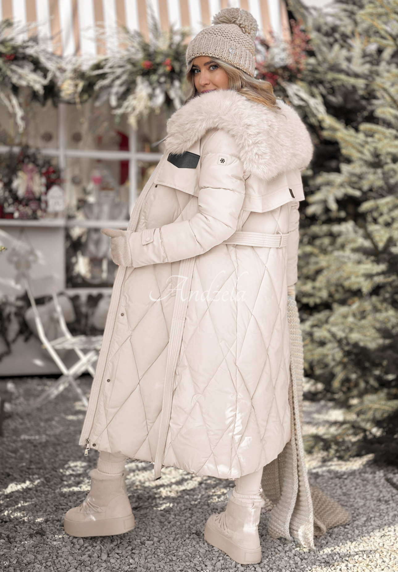 Prošívaná bunda s kožíškem Hot Coffee béžová