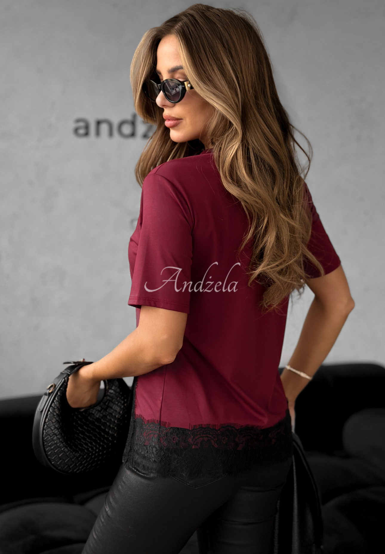 Viskózové tričko s krajkou Daily Lace vínový