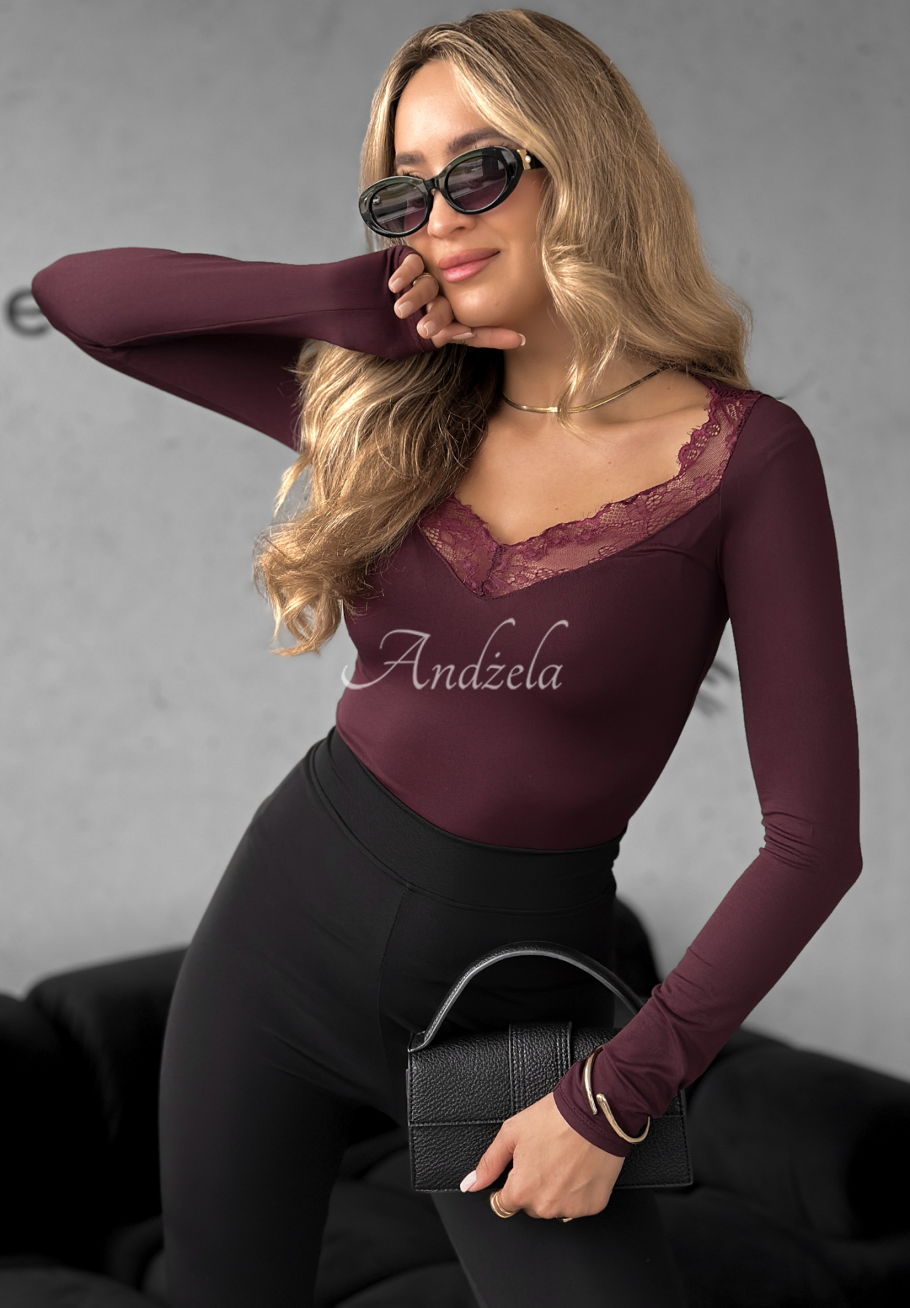 Halenka longsleeve s krajkou Miss In Me vínová