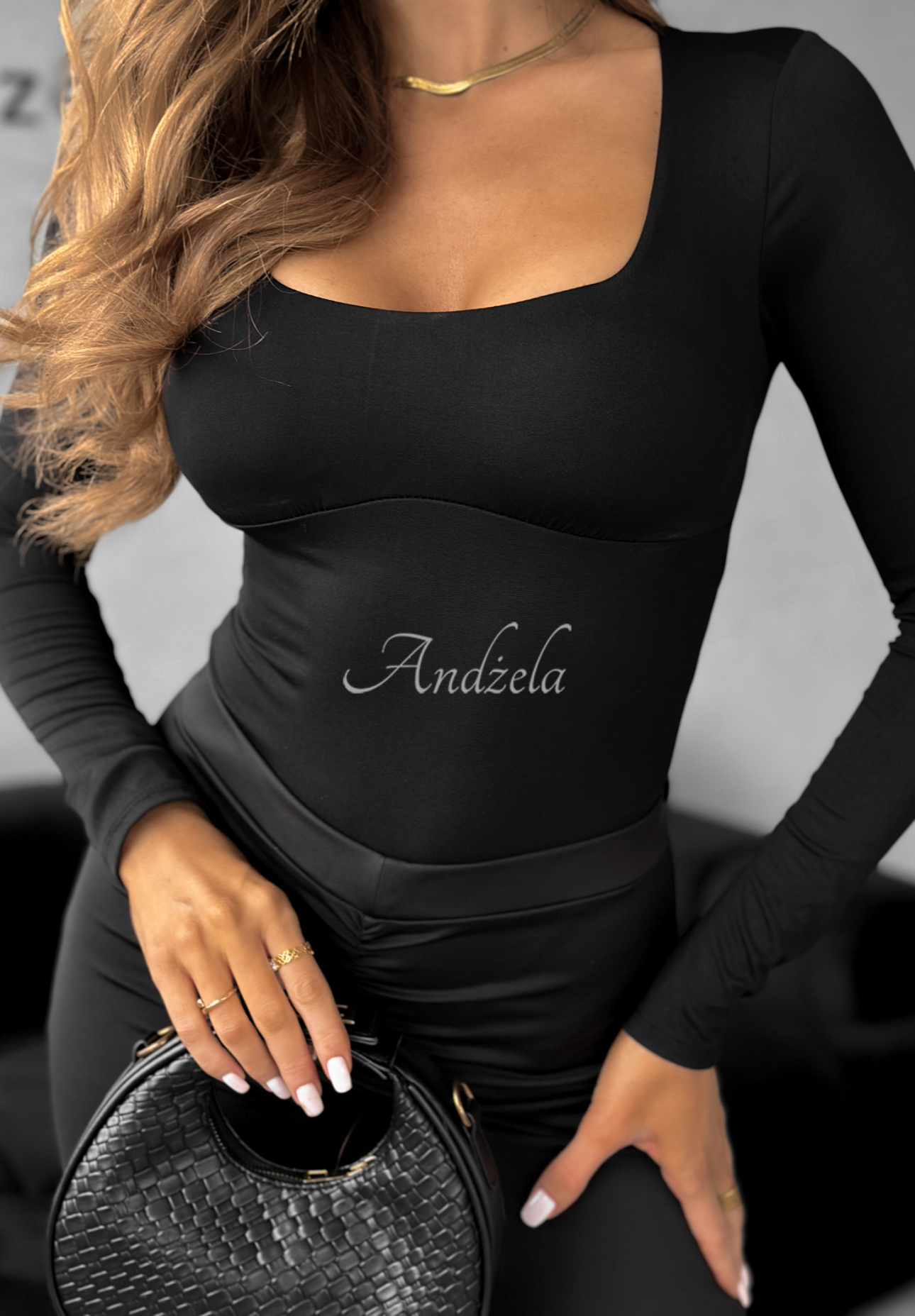 Body s výstřihem Come Over černé