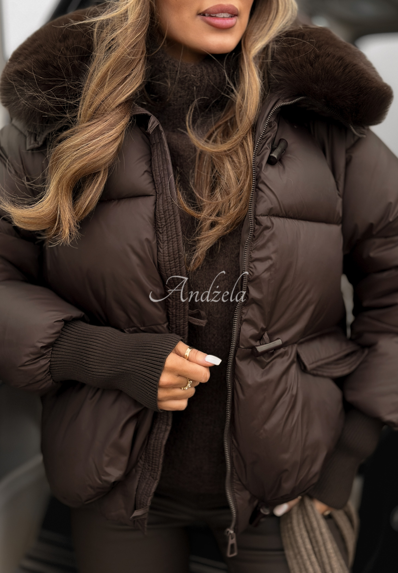 Prošívaná bunda s kapucí a kožíškem Little Snowman čokoládová