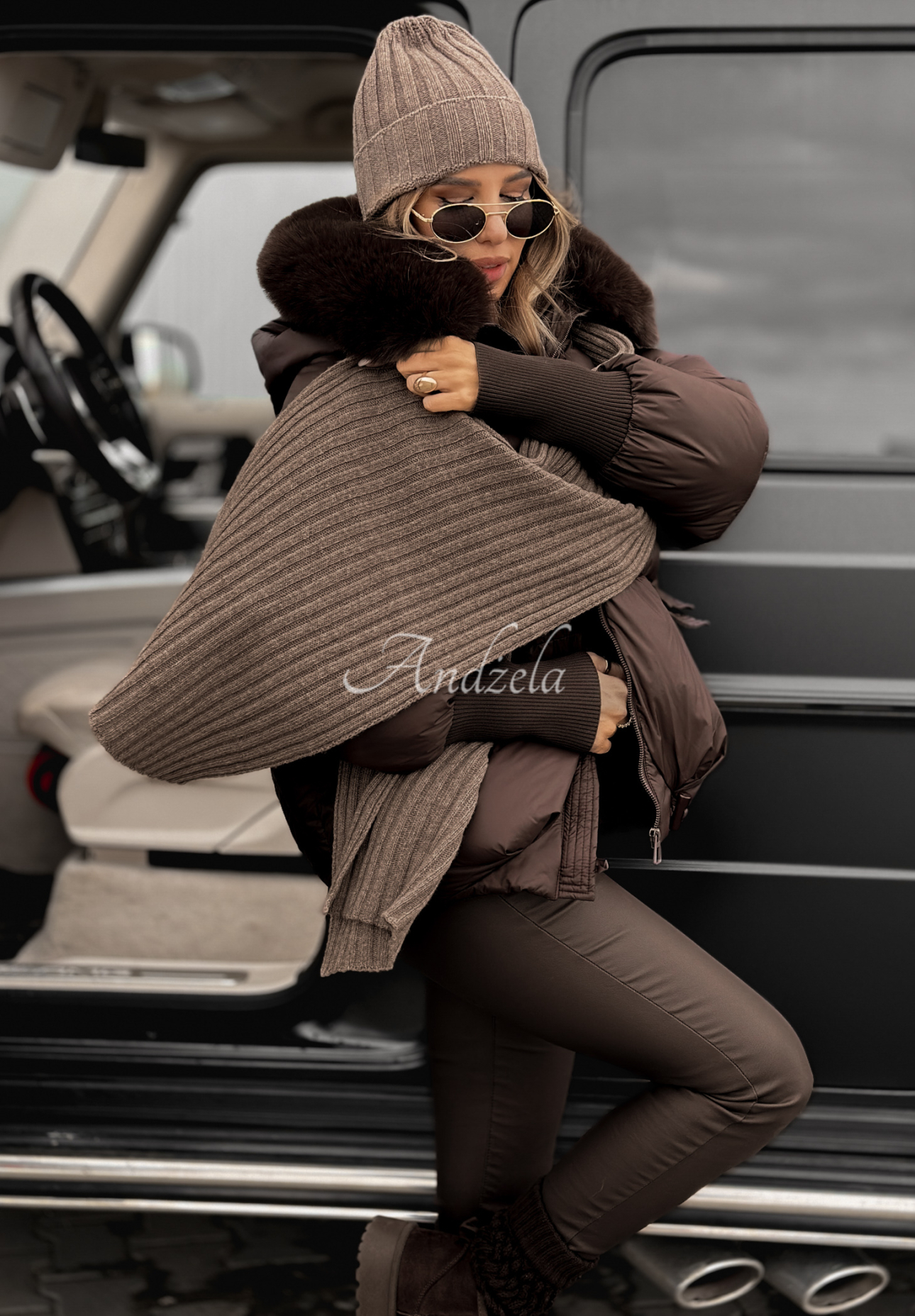 Žebrovaná souprava čepice a šála s vlnou a kašmírem Snow Dates béžový