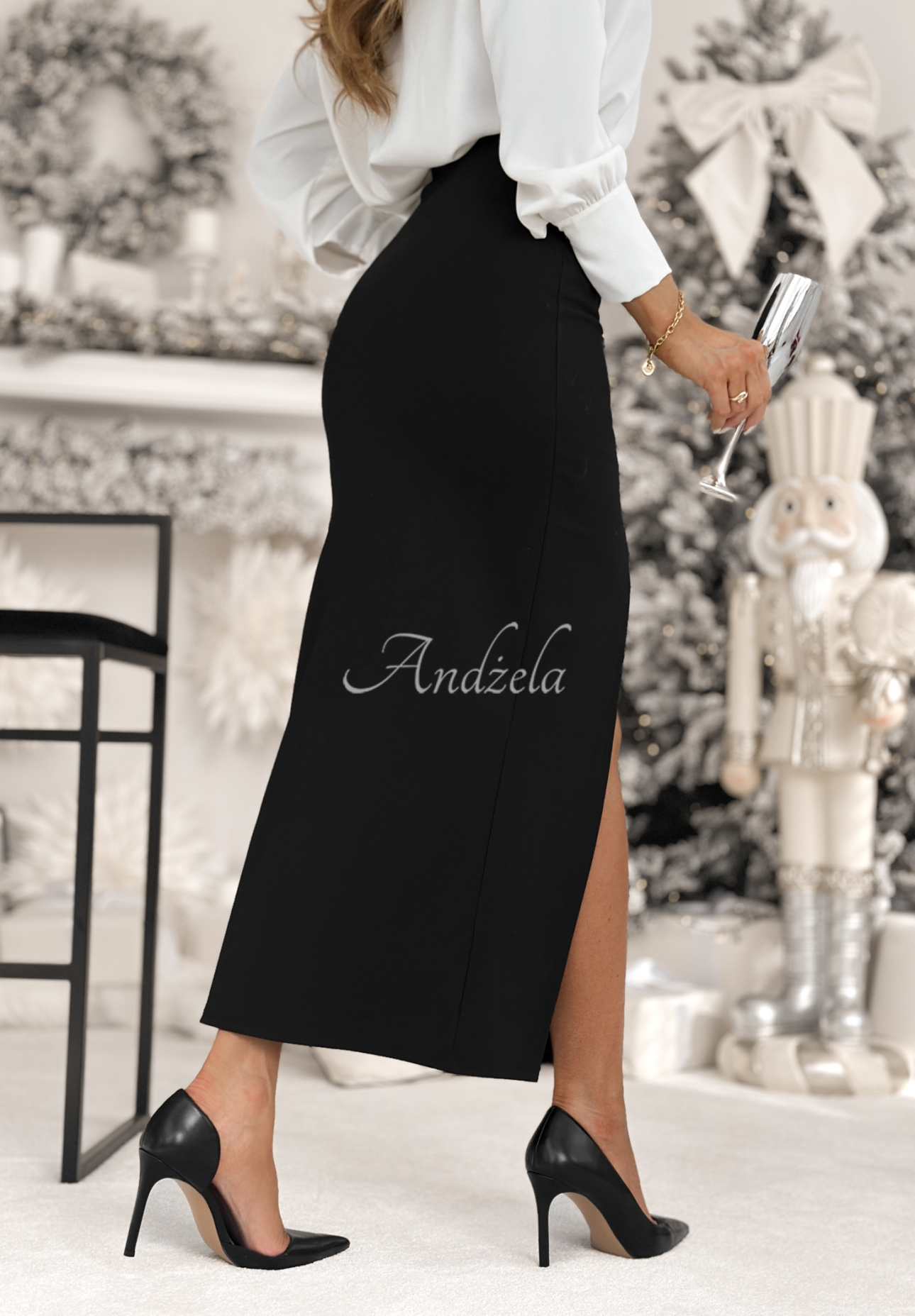 Pouzdrová midi sukně s rozparkem Live With Purpose černá