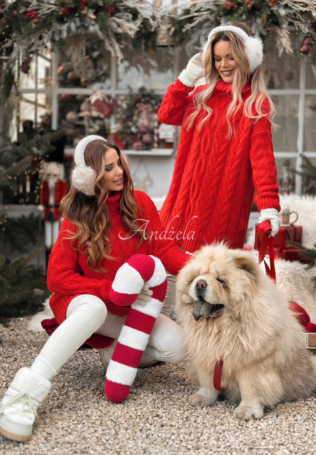 Ozdobně pletený svetr s rolákem a vlnou Wrapped In Comfort červený