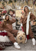 Tepláková souprava Mikina i Kalhoty So Happy Because Winter čokoládový