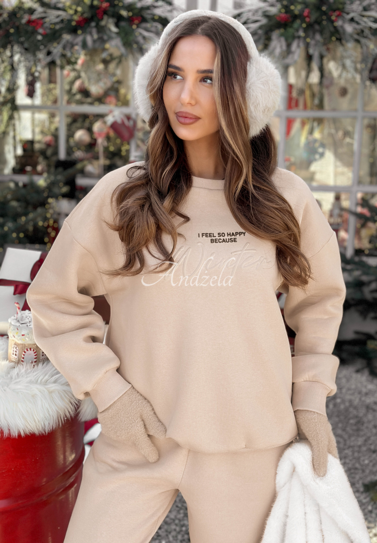 Zateplená tepláková souprava mikina a kalhoty So Happy Because Winter béžový