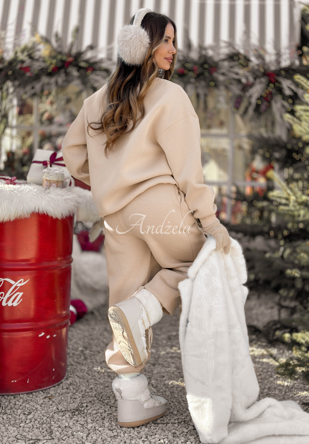 Tepláková souprava mikina a kalhoty So Happy Because Winter béžový