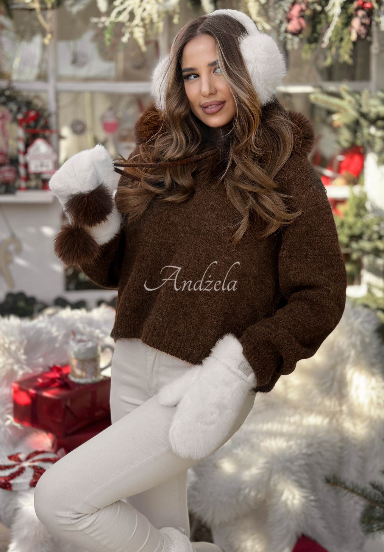 Svetr s kapucí a kožíškem Cinnamon Tea čokoládový