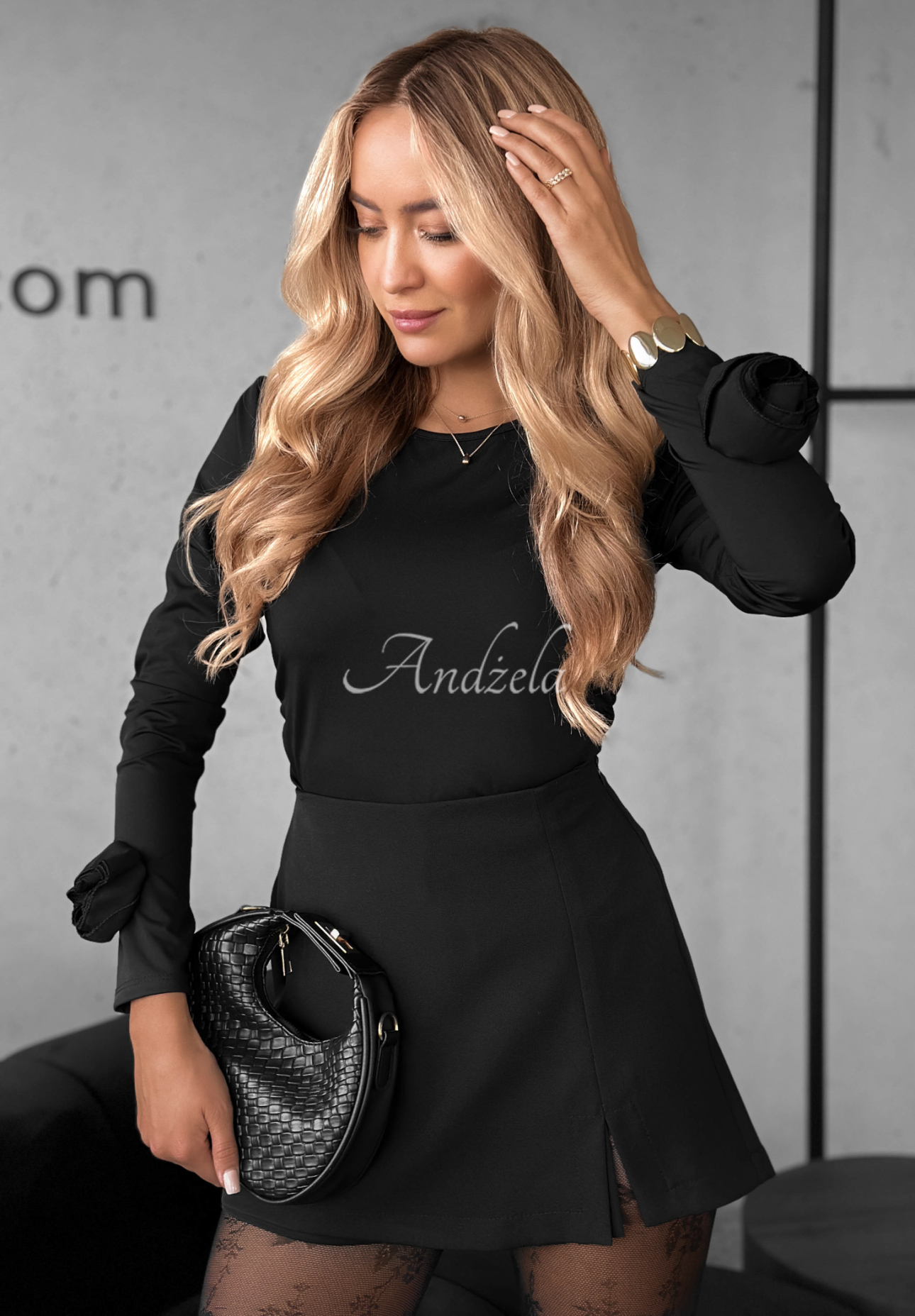 Halenka se zdobnými růžemi Rose All Day černá