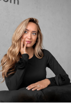 Halenka z ozdobnymi różami Rose All Day černá