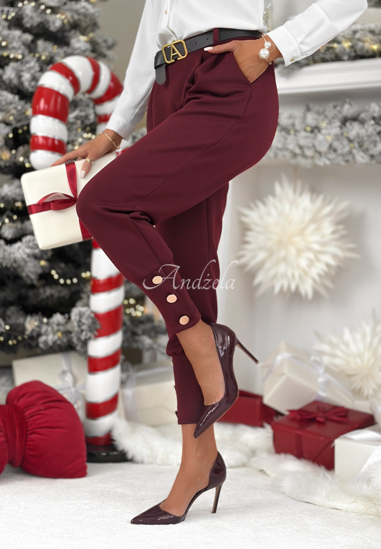 Látkové kalhoty s knoflíky Take A Peek bordové