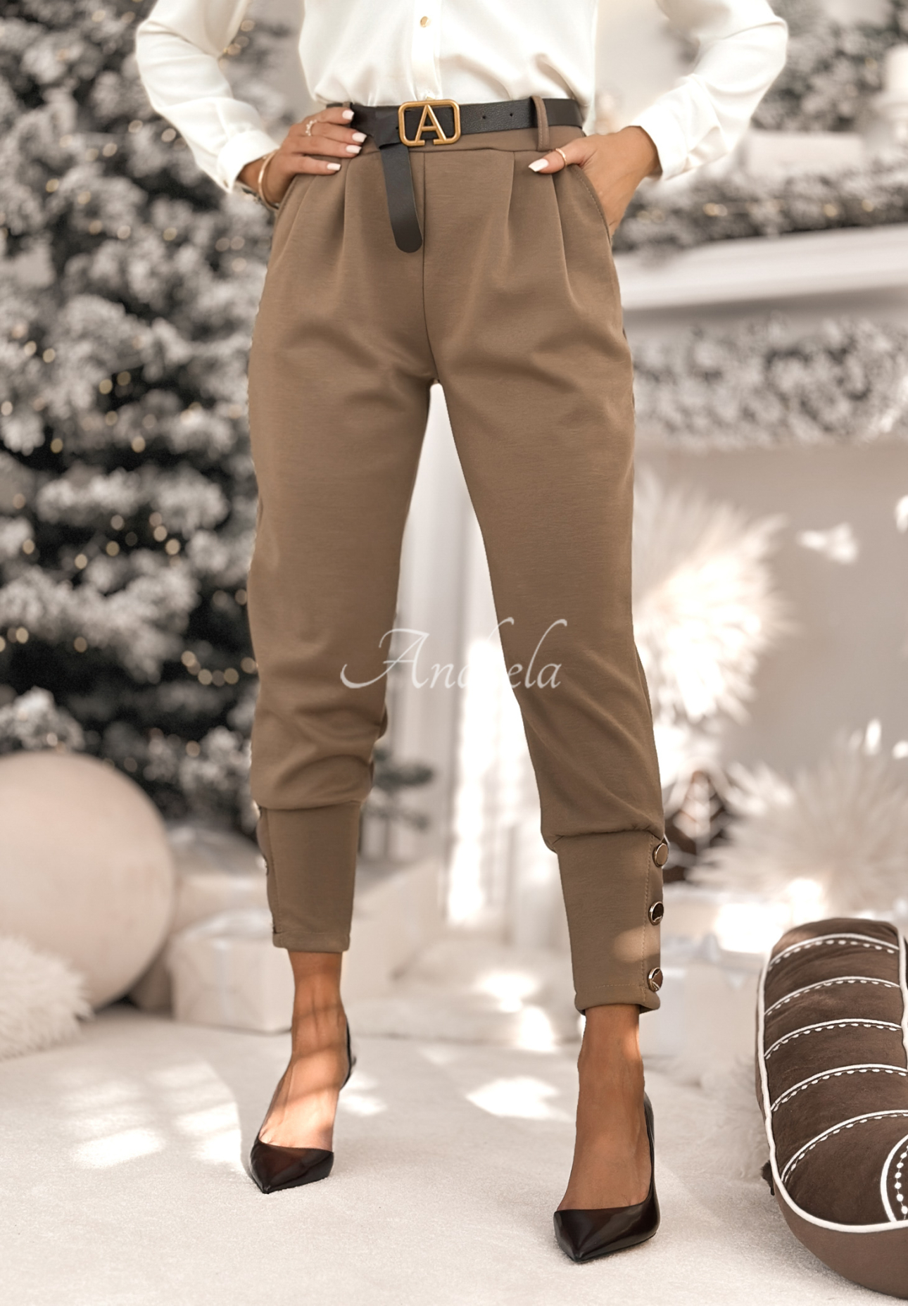 Látkové kalhoty s knoflíky Take A Peek Mokka