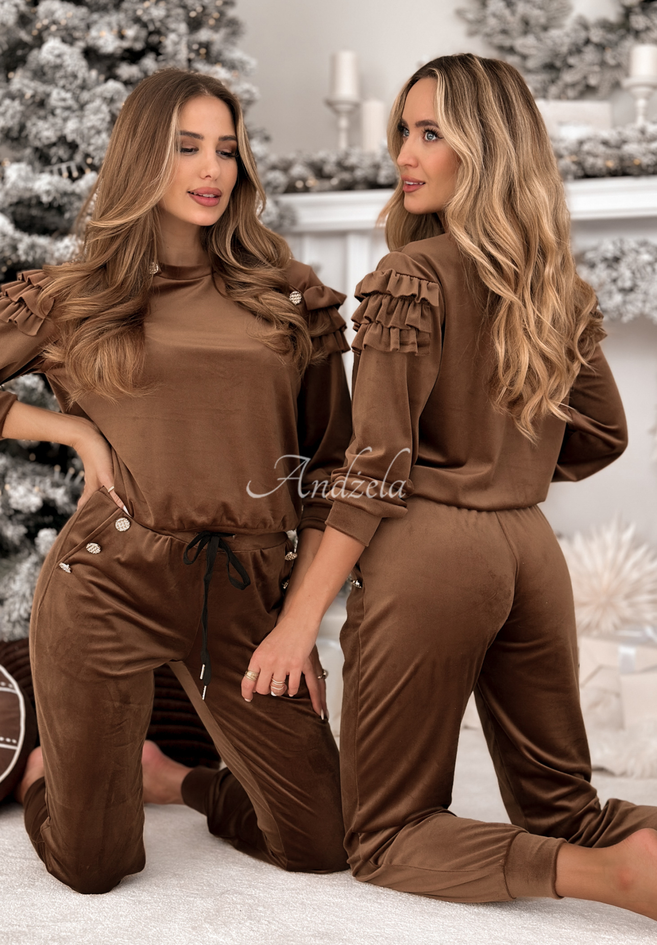 Velurová tepláková souprava s volánky Just Two Of Us čokoládový