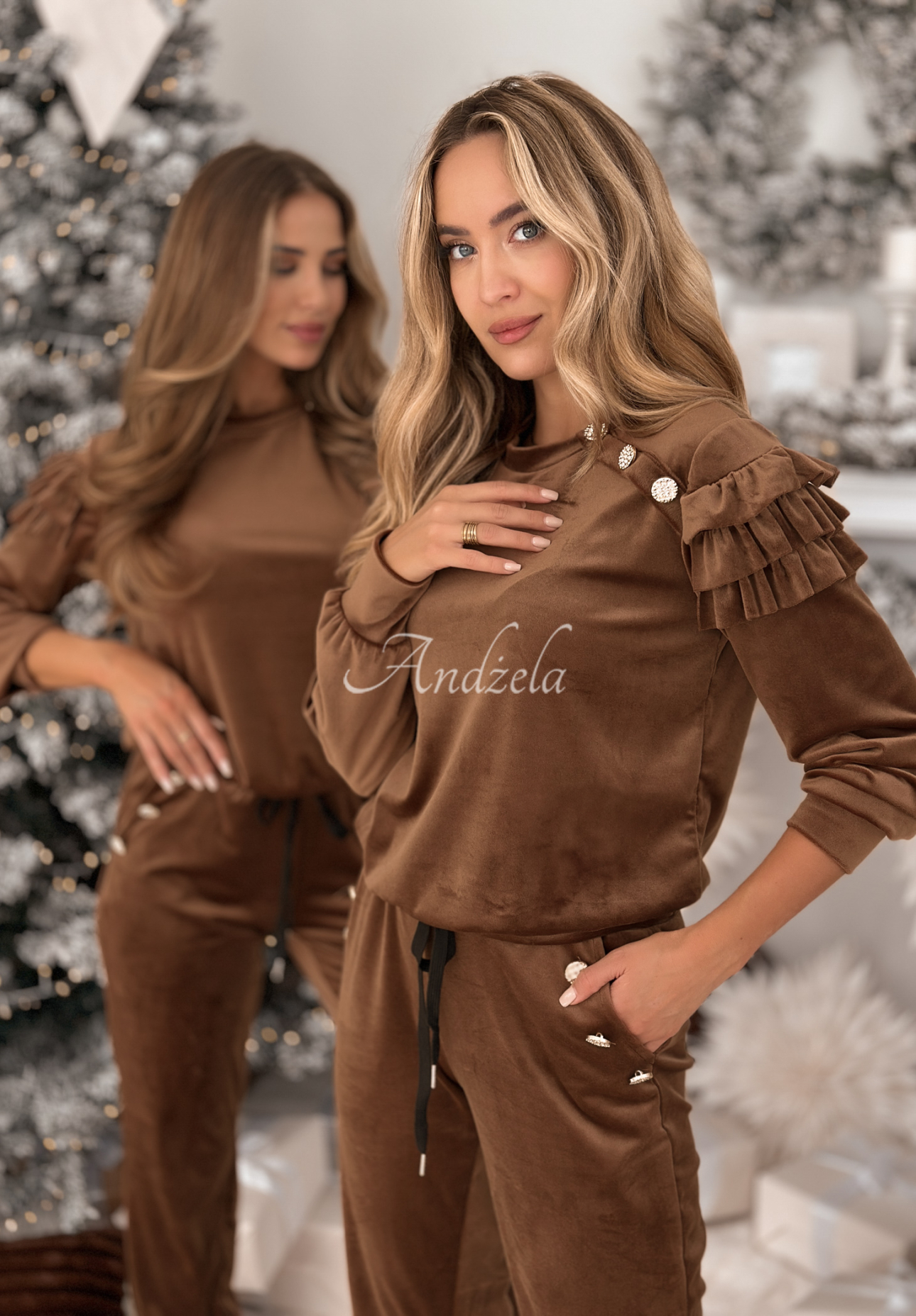 Velurová tepláková souprava s volánky Just Two Of Us čokoládový