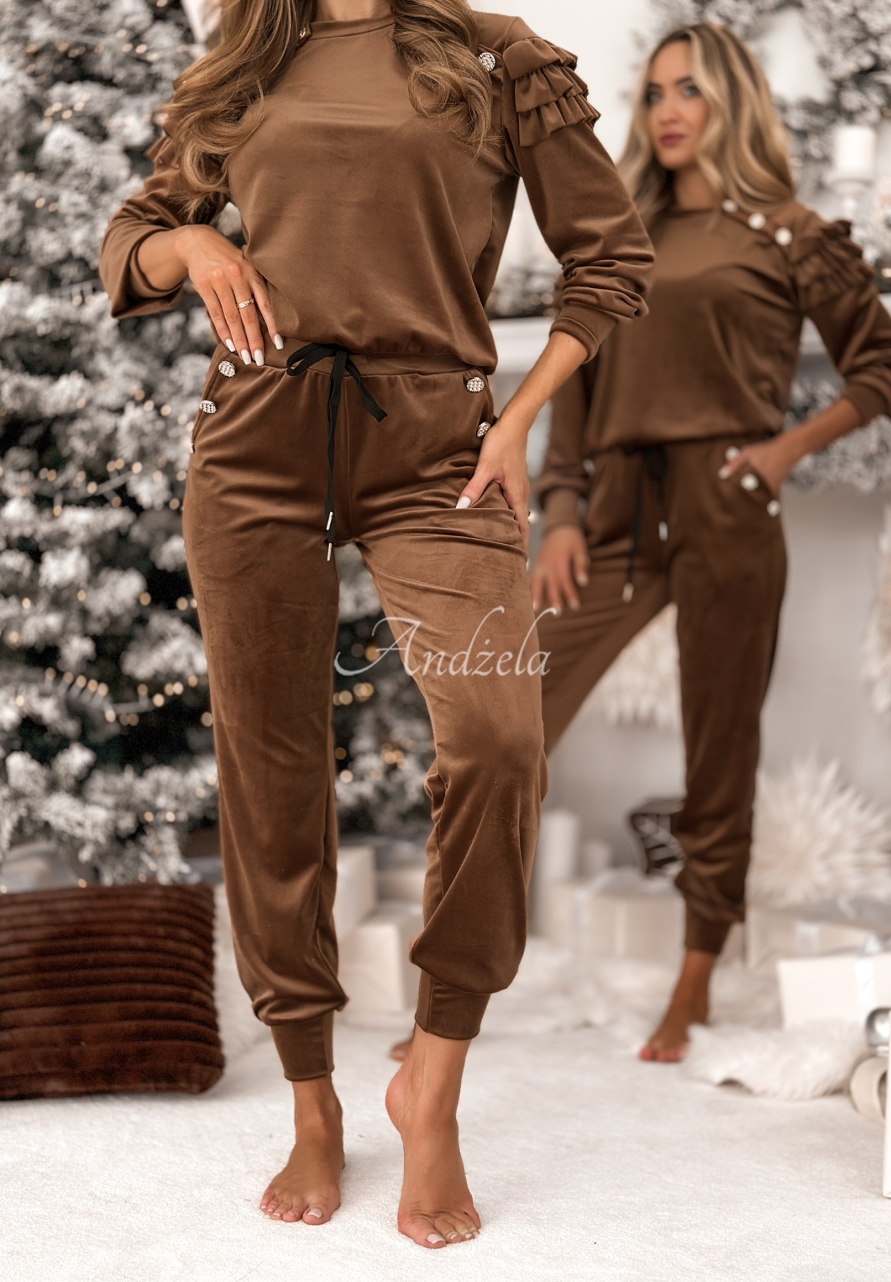 Velurová tepláková souprava s volánky Just Two Of Us čokoládový