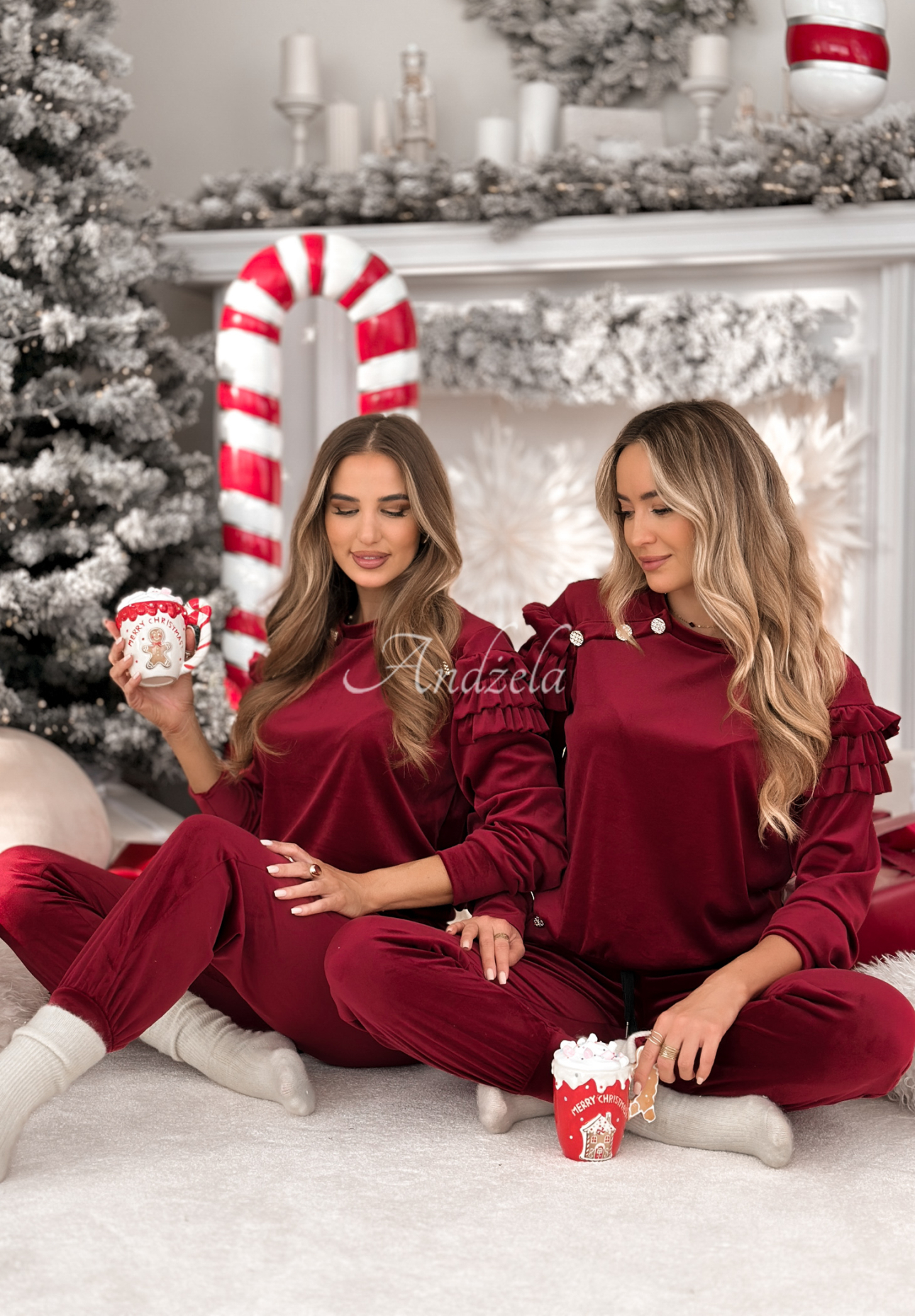 Velurová tepláková souprava s volánky Just Two Of Us vínový