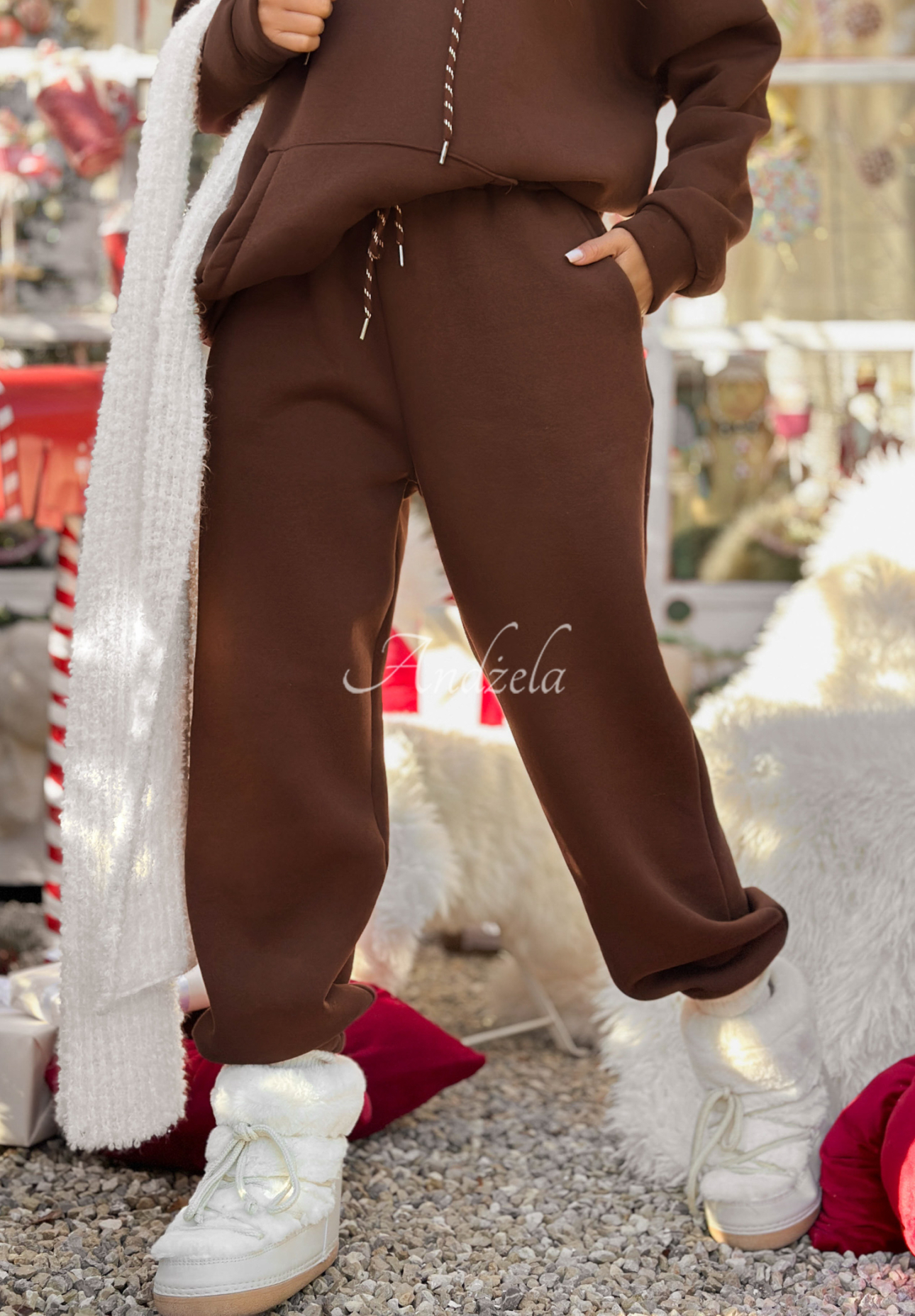 Tepláková souprava mikina a kalhoty Chill Code čokoládový