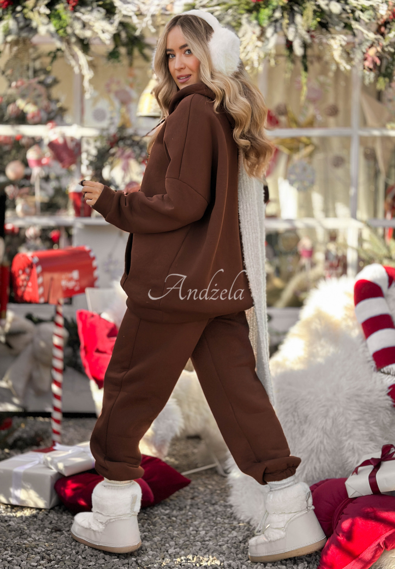 Tepláková souprava mikina a kalhoty Chill Code čokoládový