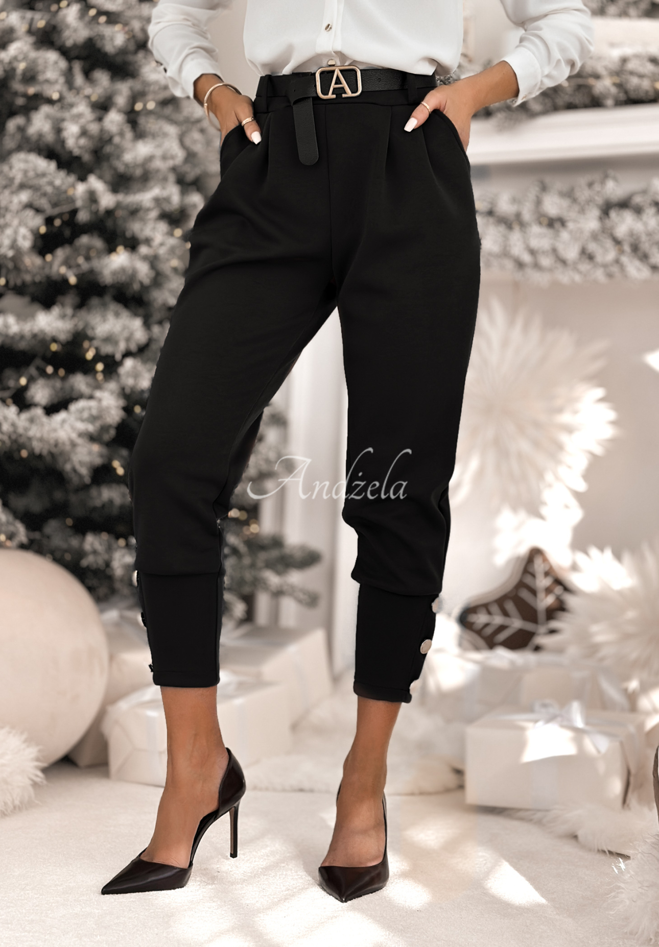 Látkové kalhoty s knoflíky Take A Peek černé