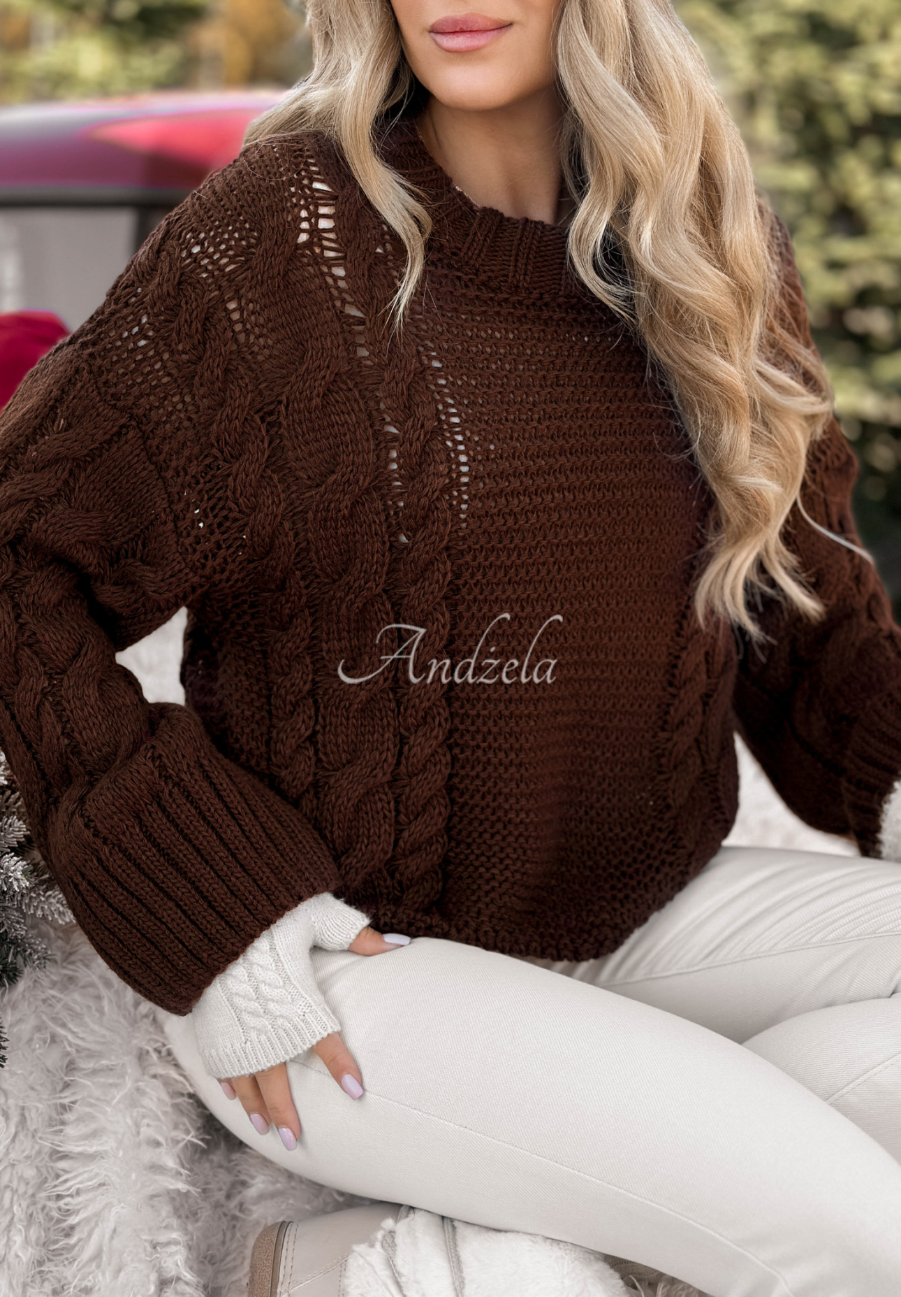 Ozdobně pletený svetr Snuggle Weather čokoládový