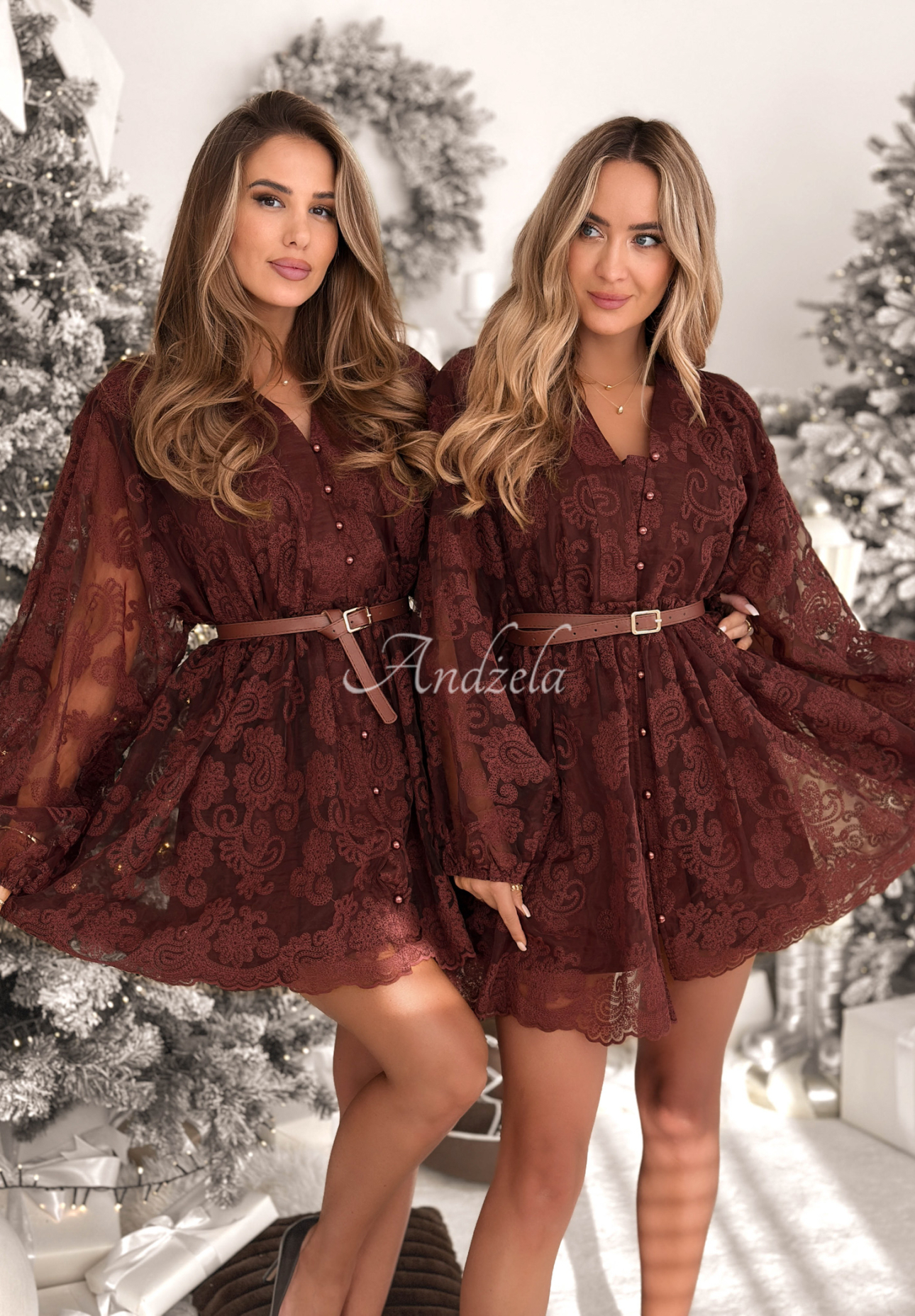 Krajkové šaty Falling For Me čokoládová