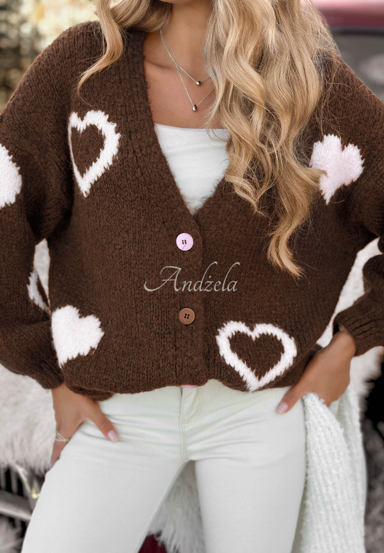 Krátký oversize kardigan se srdíčky Second Date čokoládový