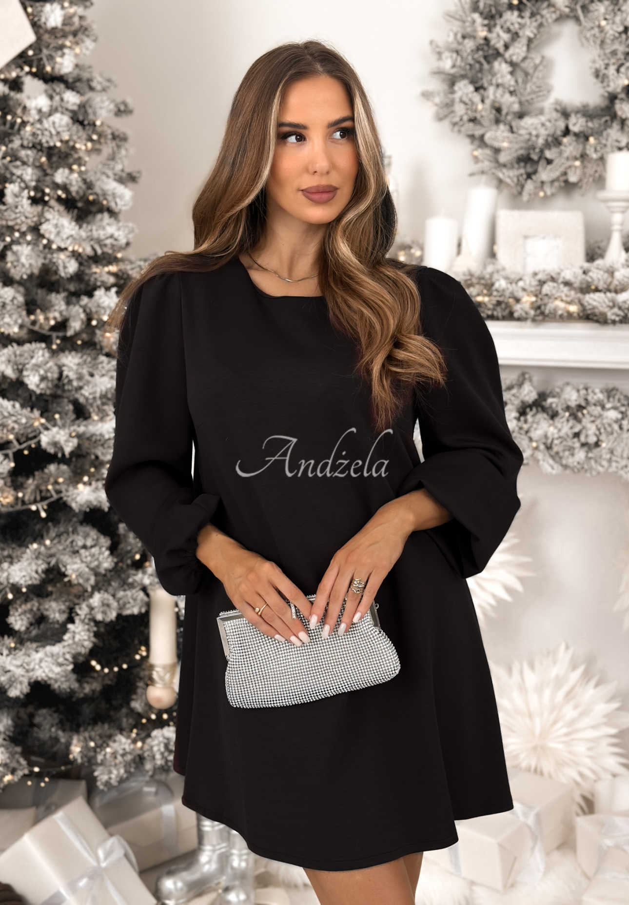 Viskózové šaty s nadýchanými rukávy Just One Kiss černá