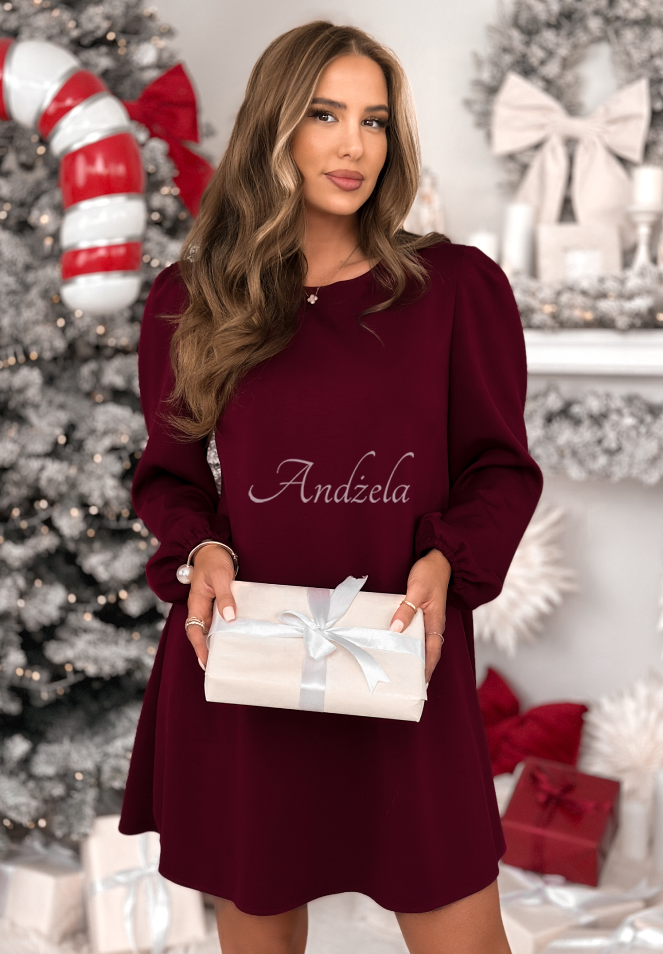 Viskózové šaty s nadýchanými rukávy Just One Kiss vínová