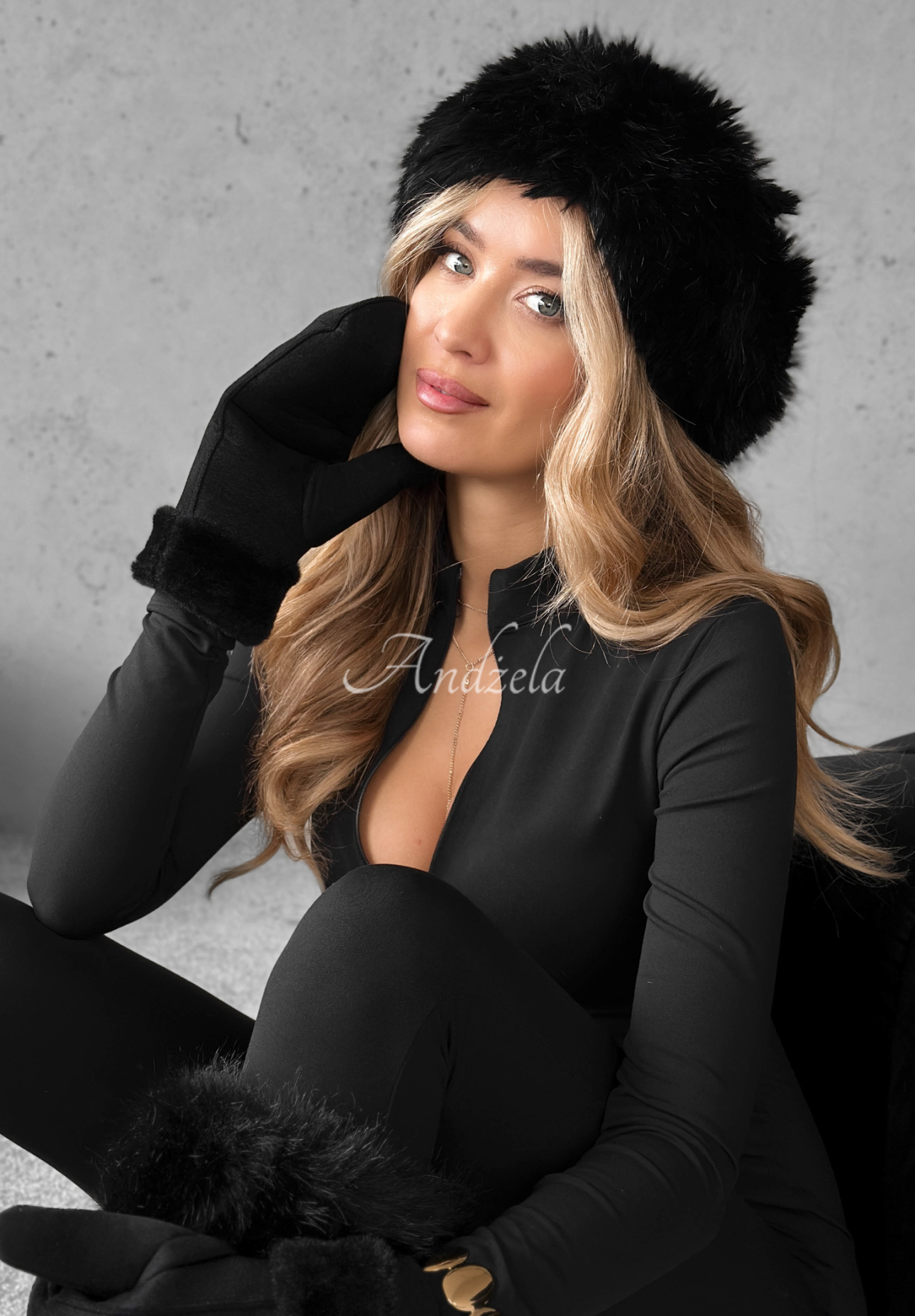 Čelenka s kožíškem Not To Allow černá