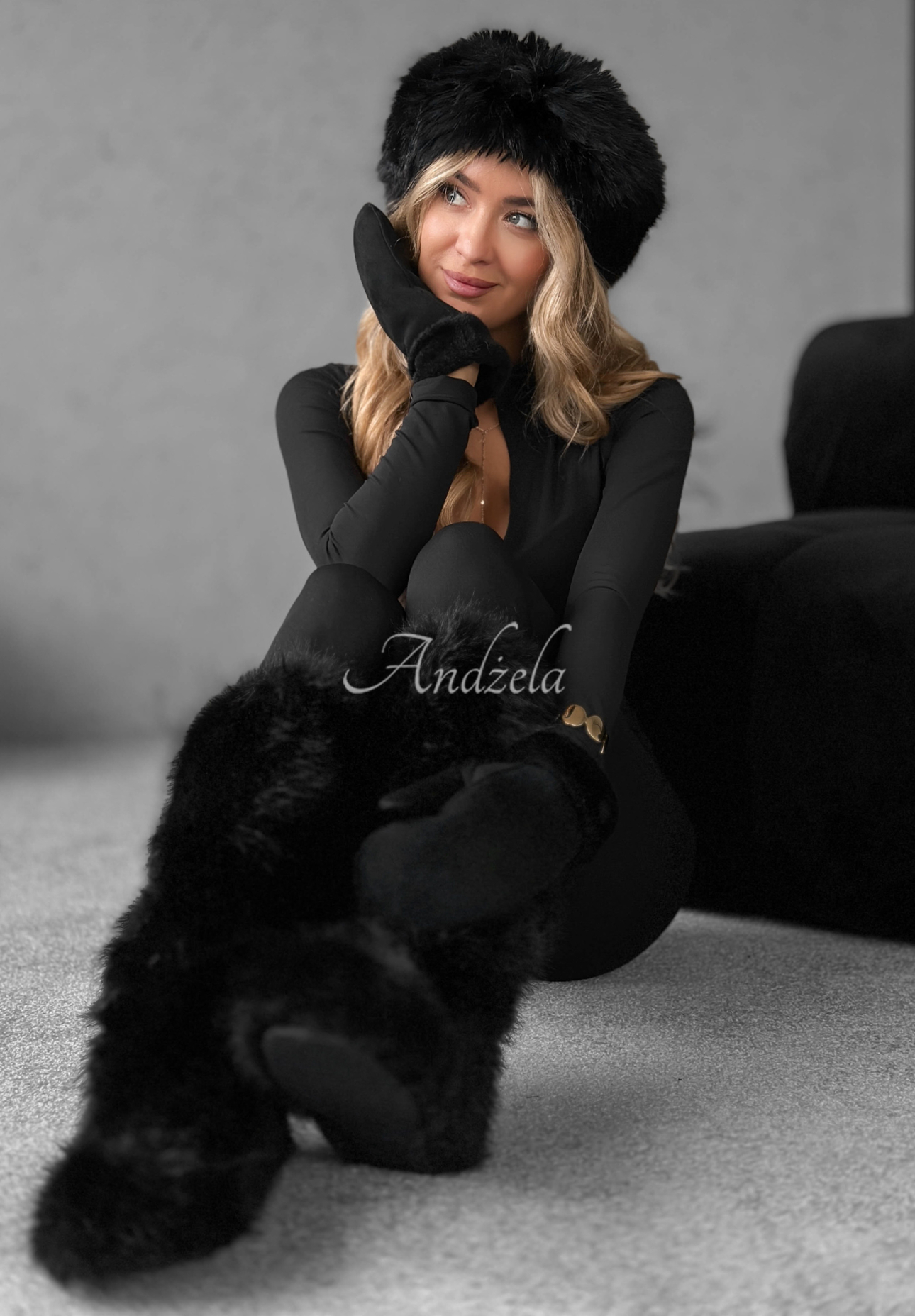 Čelenka s kožíškem Not To Allow černá