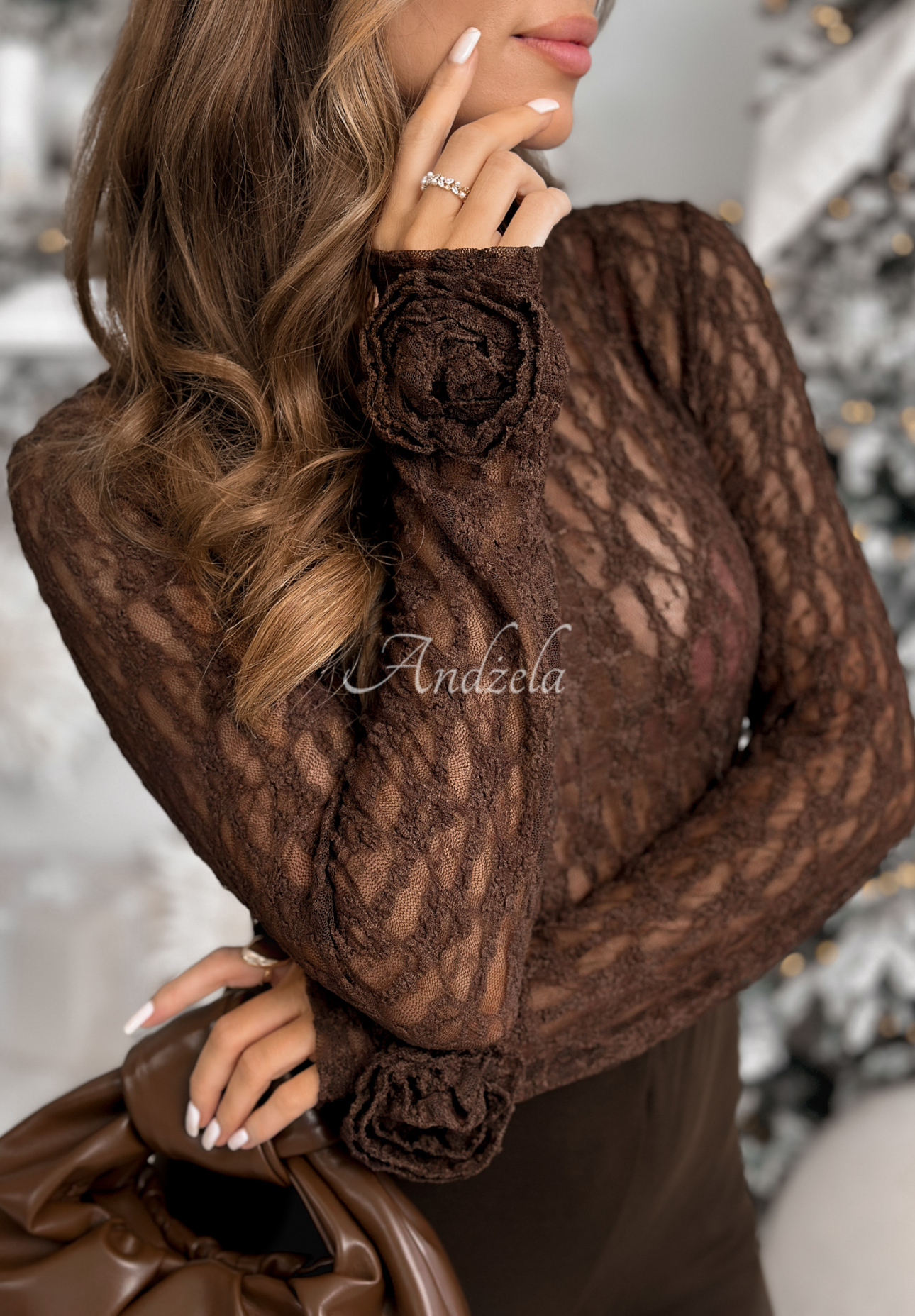 Krajková halenka s dlouhým rukávem s růžemi Lace &amp; Roses čokoládová