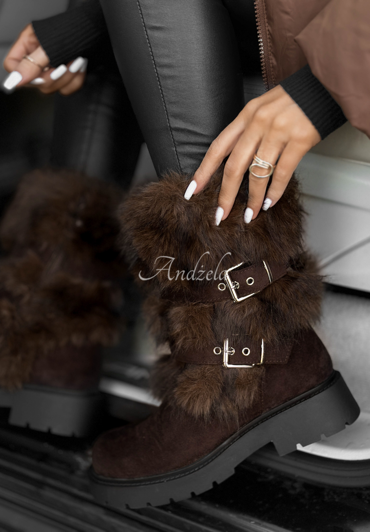 Semišové kotníkové boty s kožíškem North Pole Escape čokoládové