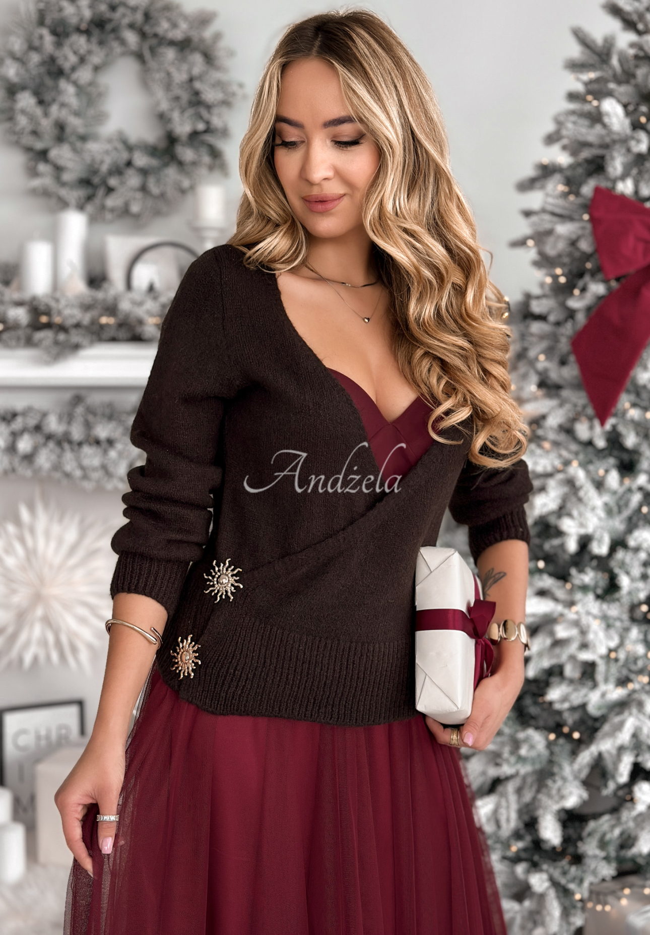 Obálkový svetr z vlnou a alpakou Winter Letters čokoládový