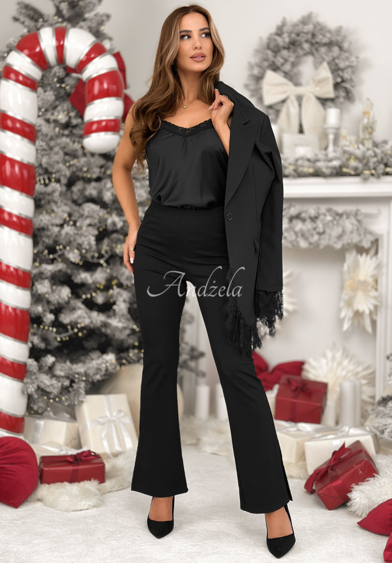 Saténový top na ramínka s krajkou Unsaid Words Černé