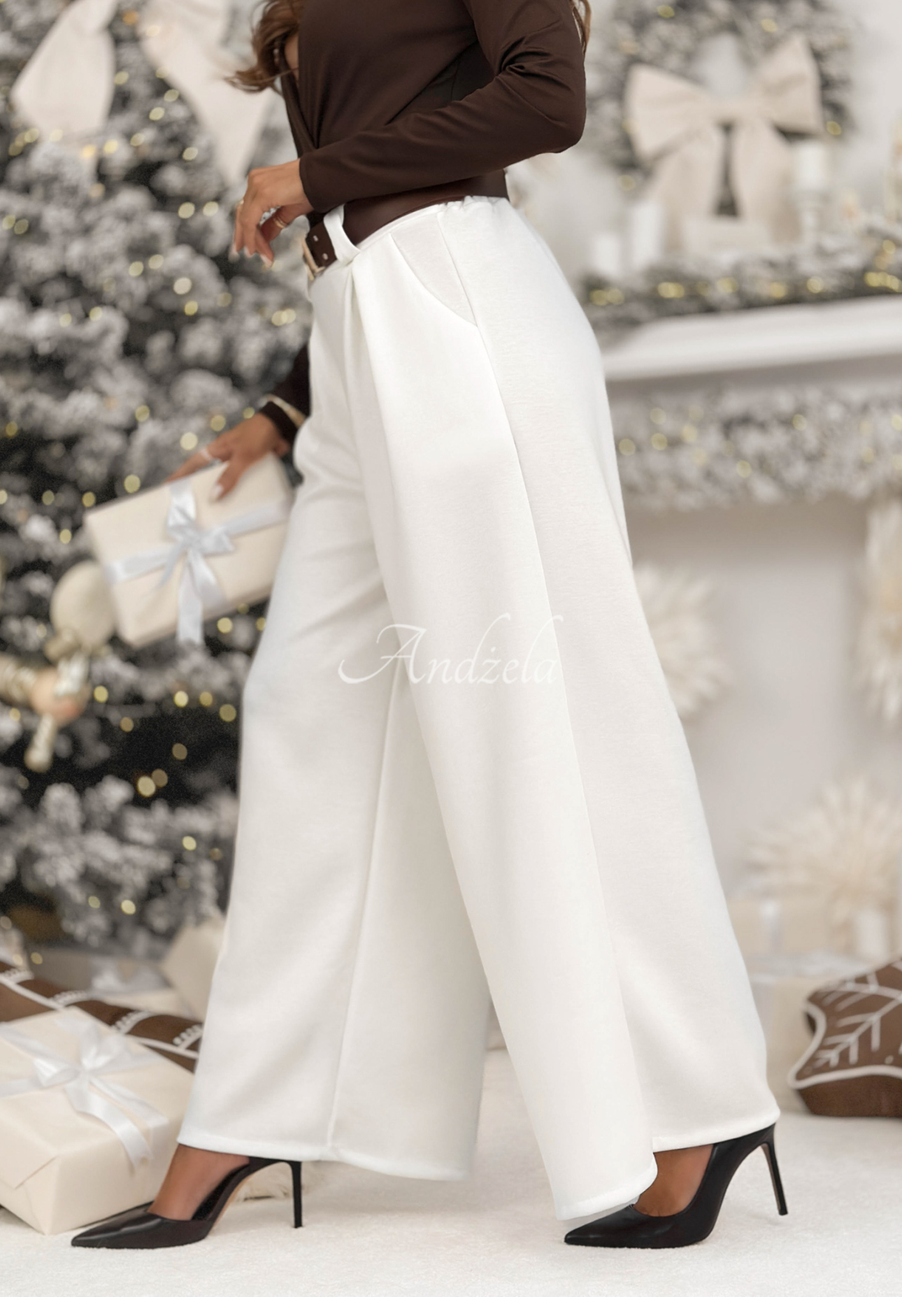 Látkové kalhoty wide leg s páskem Own Your Power ecru