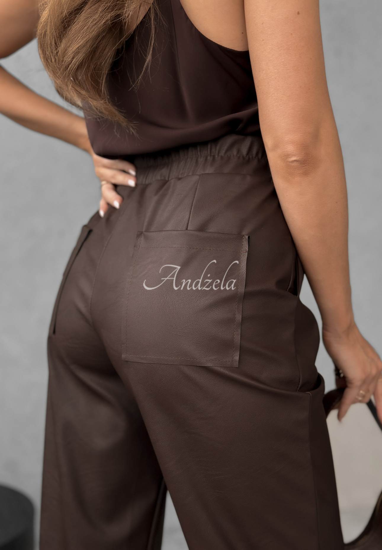 Voskované kalhoty She Is Strong čokoládové