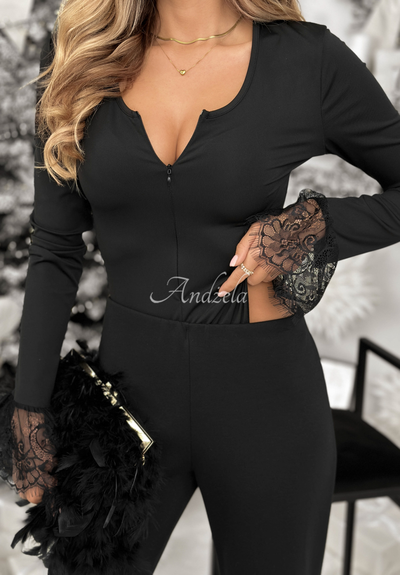 Rozepínací body s krajkou Tell Her černé