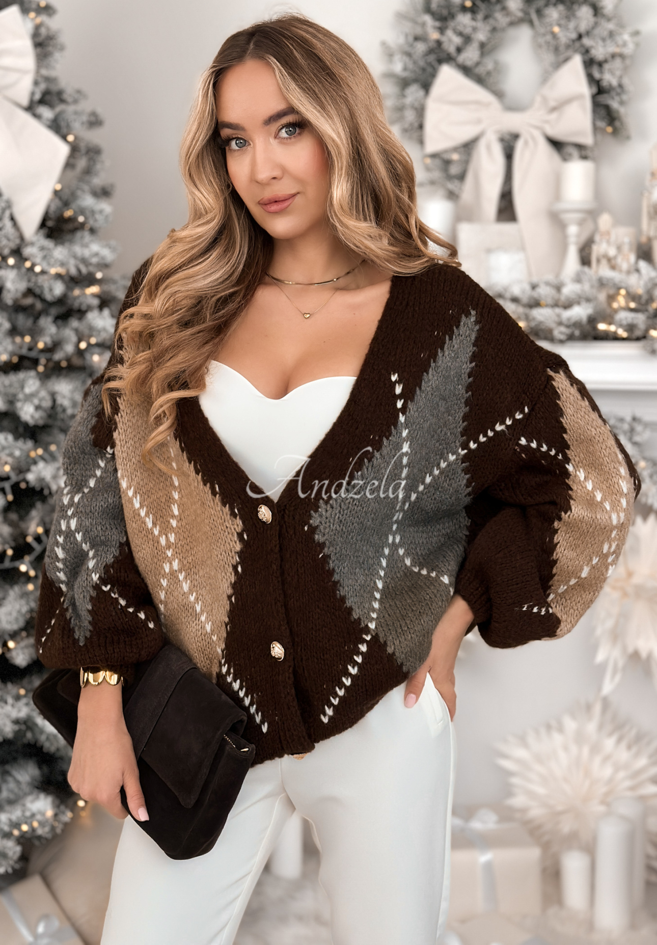 Krátký kosočtvercový kardigan s moherem Warm Silence čokoládový