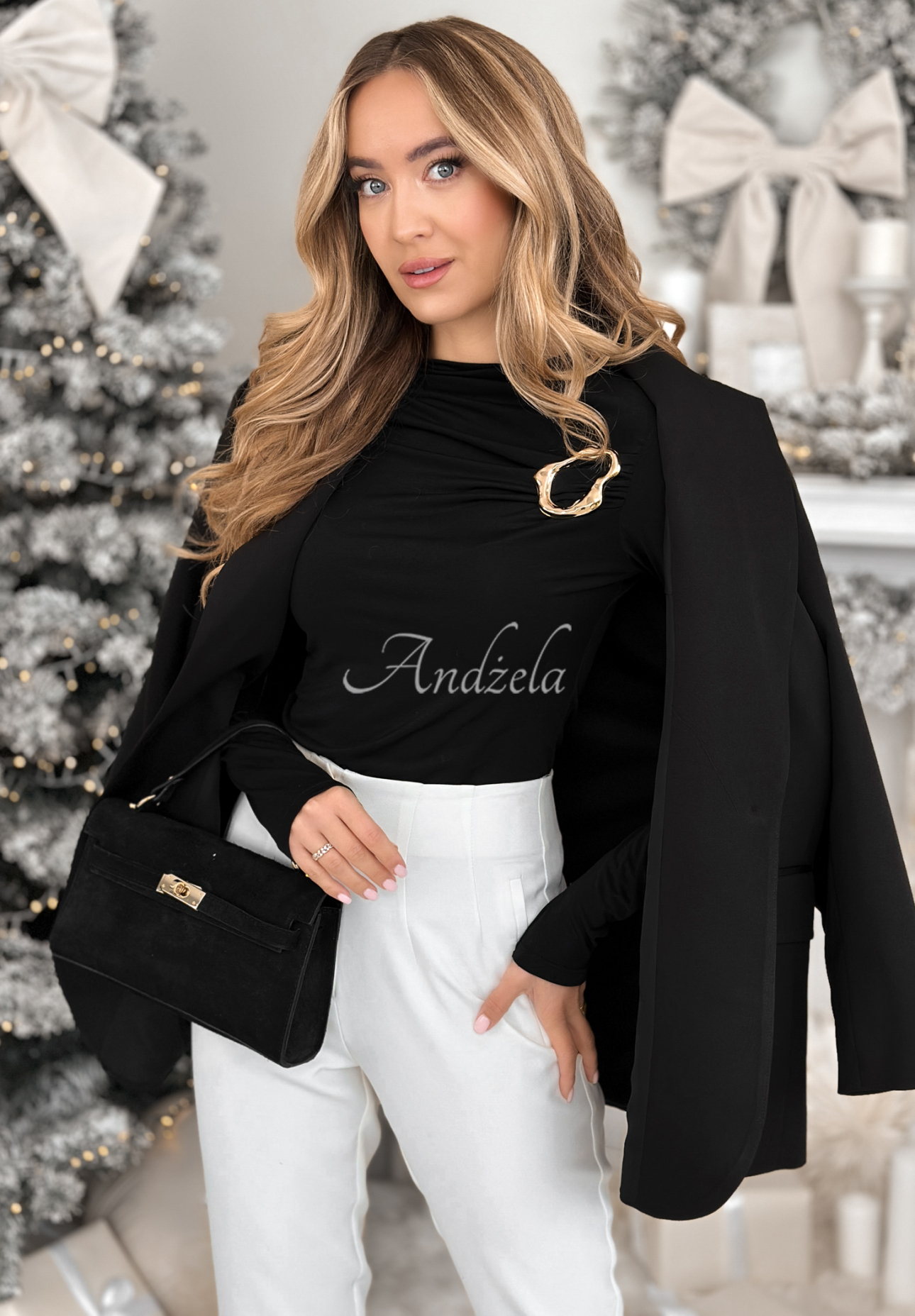 Halenka s řasením a ozdobnou aplikací No Feelings černá