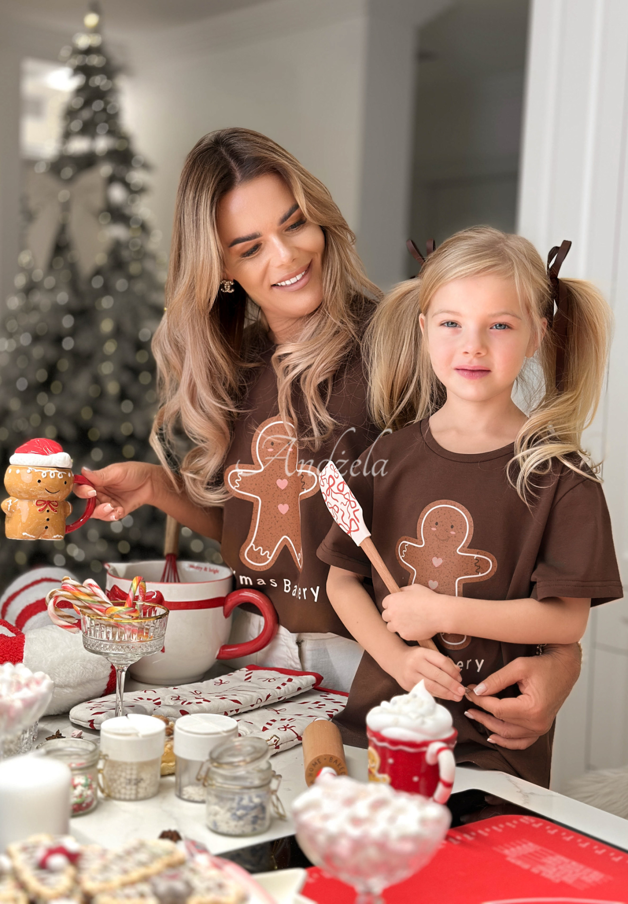 Vánoční tričko s potiskem Xmas Bakery čokoládový