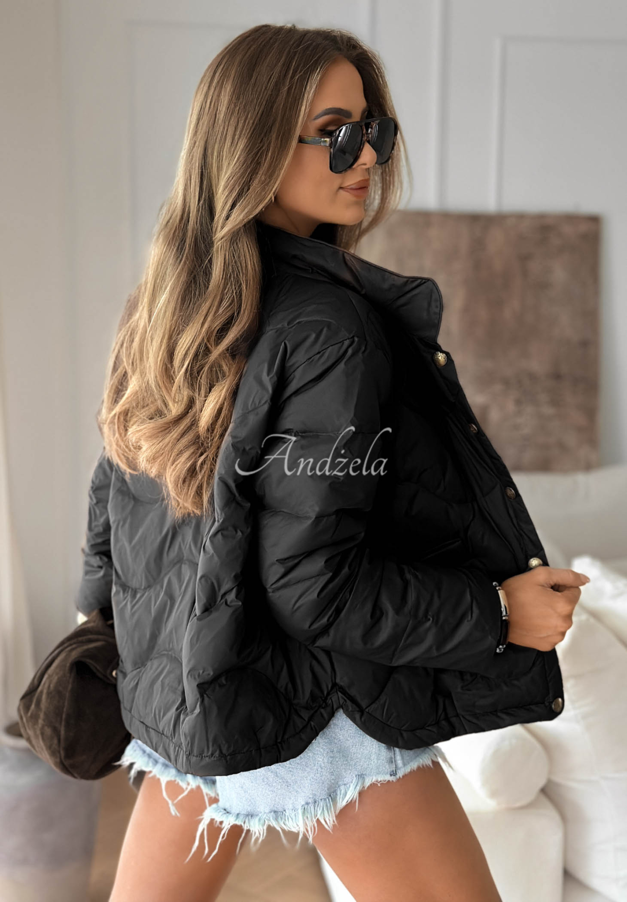 Krátká péřová bunda Last Thing černá