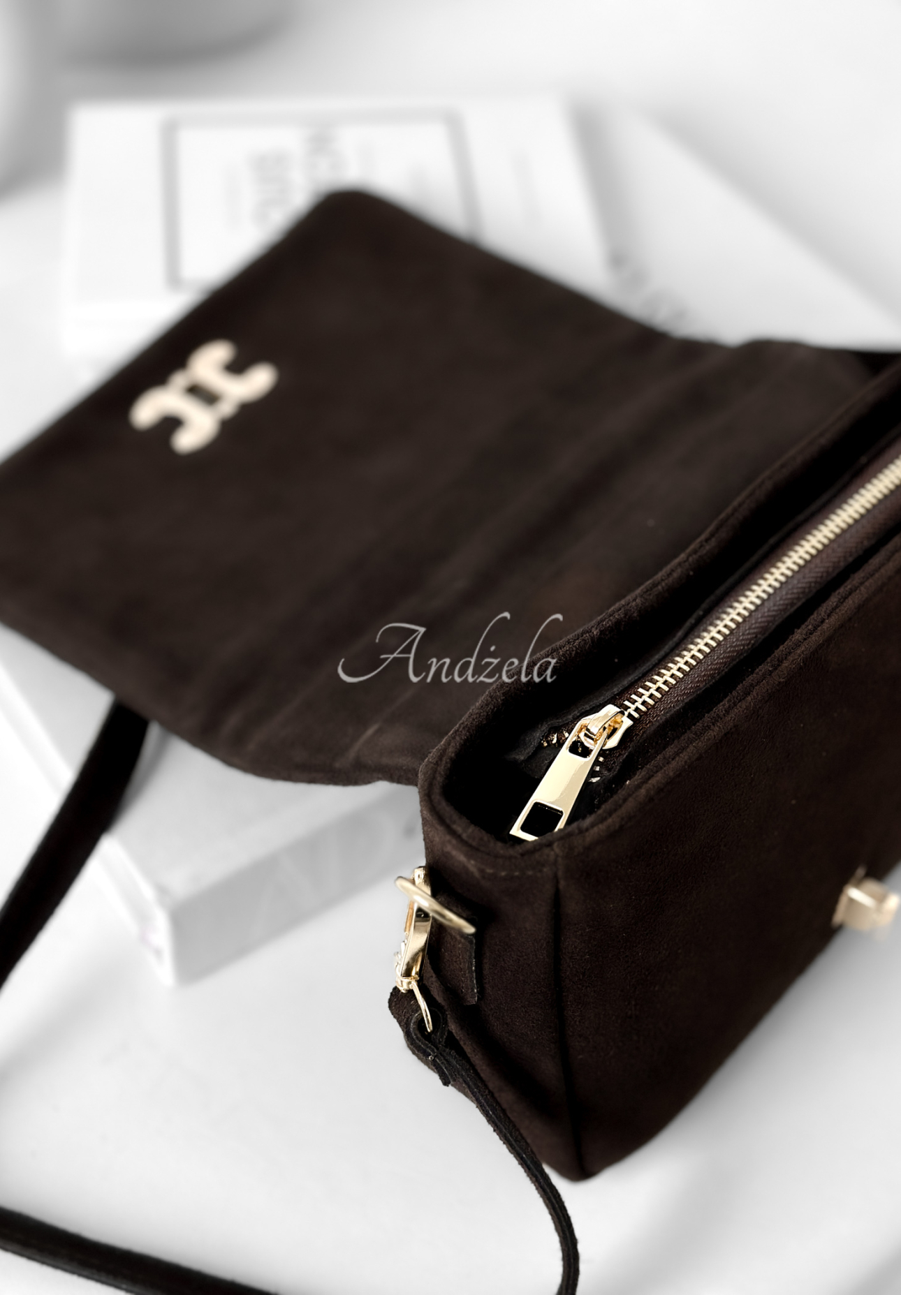 Semišová kabelka In My Closet čokoládová