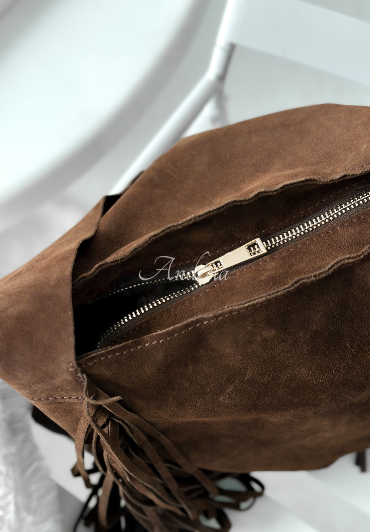 Semišová kabelka s třásněmi Maybe Next Time čokoládová