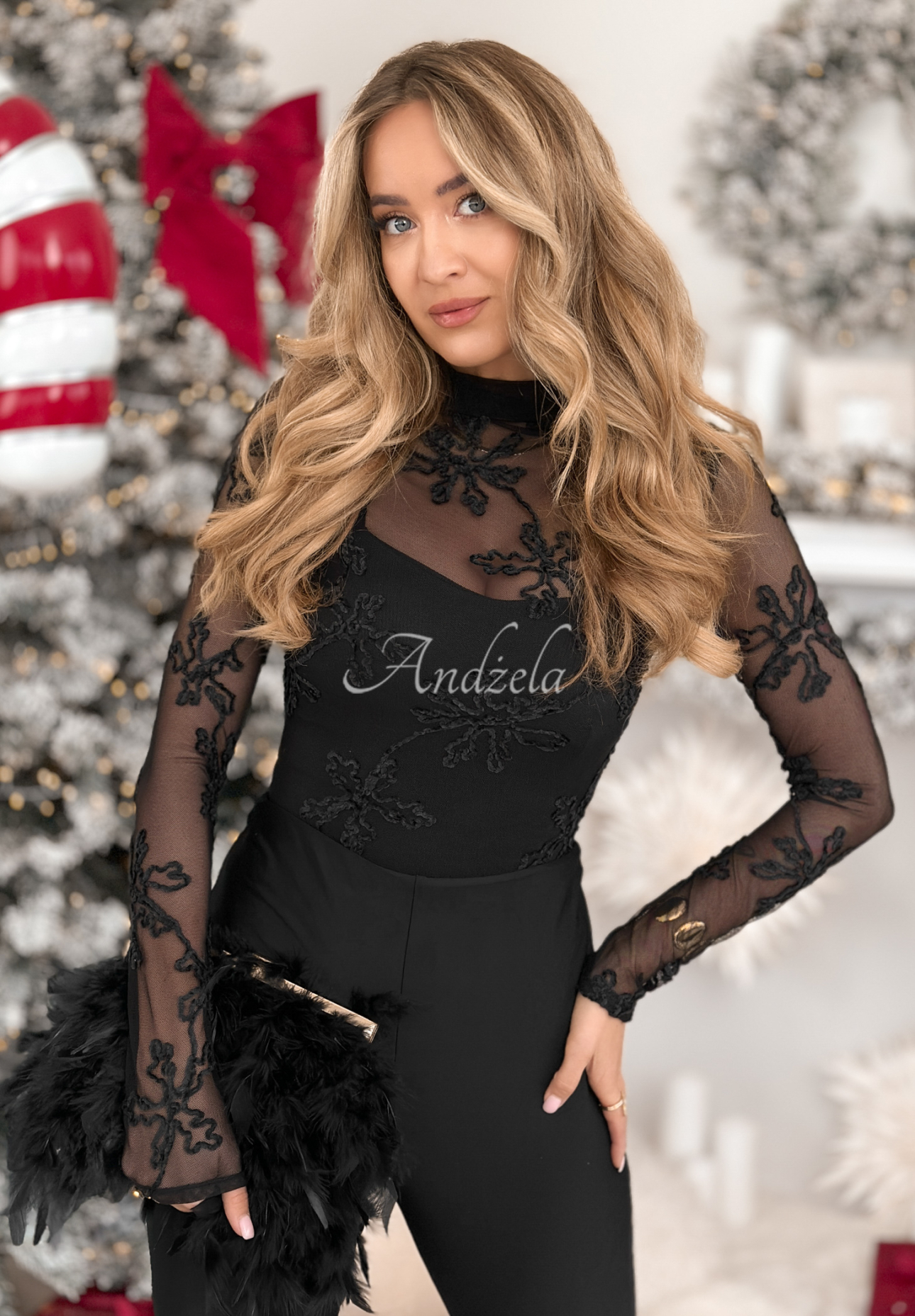 Síťovaná halenka s výšivkami Go On A Date černá