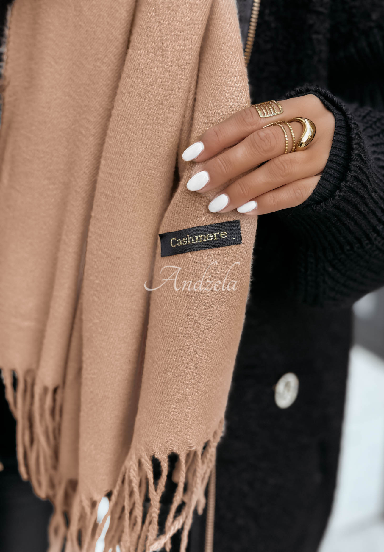 Šál s třásněmi Closer To Heaven béžový